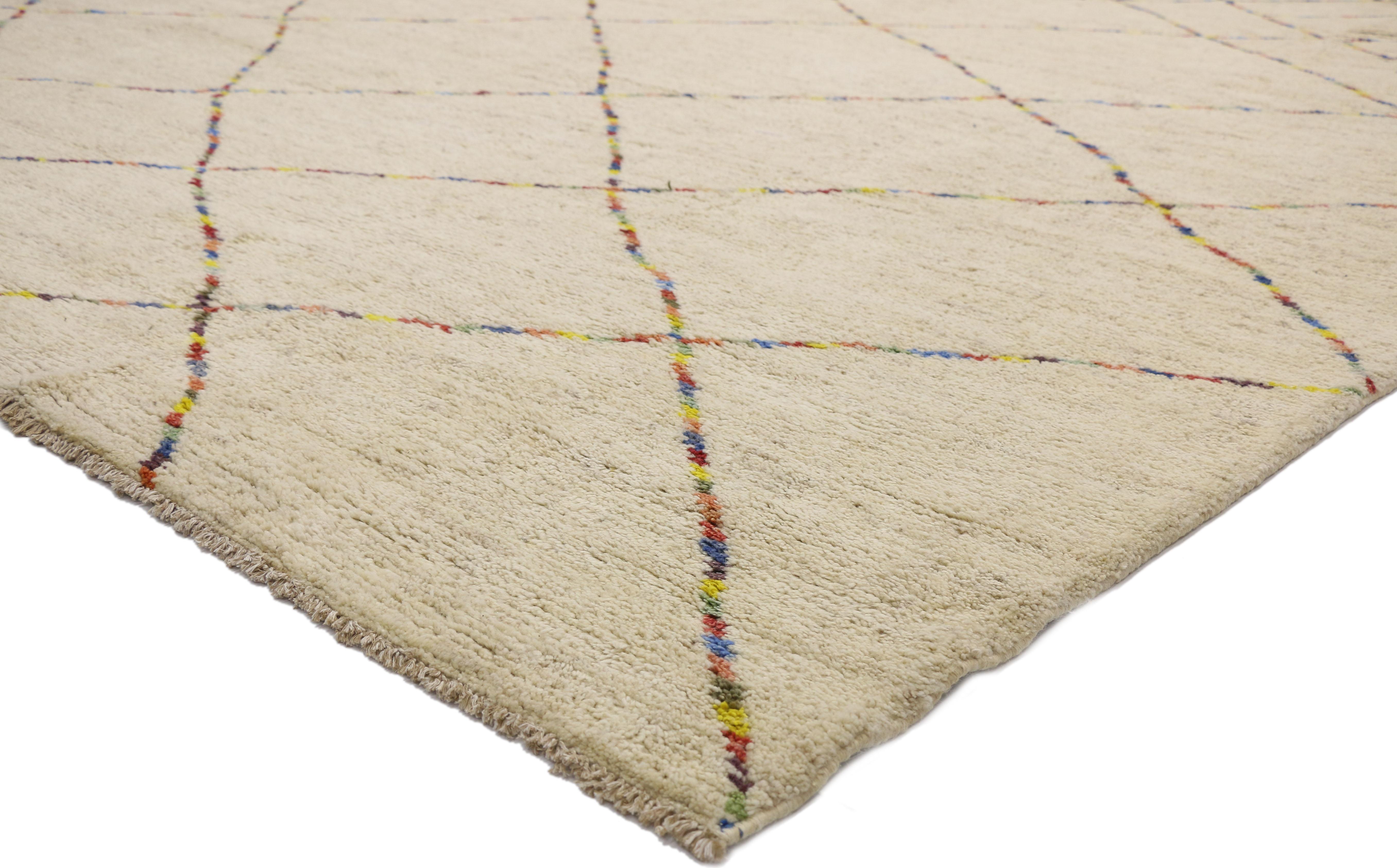 80469, contemporary Moroccan style rug with modern organic modern style. This hand knotted wool contemporary Moroccan area rug with organic modern style features an all-over diamond lattice pattern spread across an abrashed field of creamy-vanilla