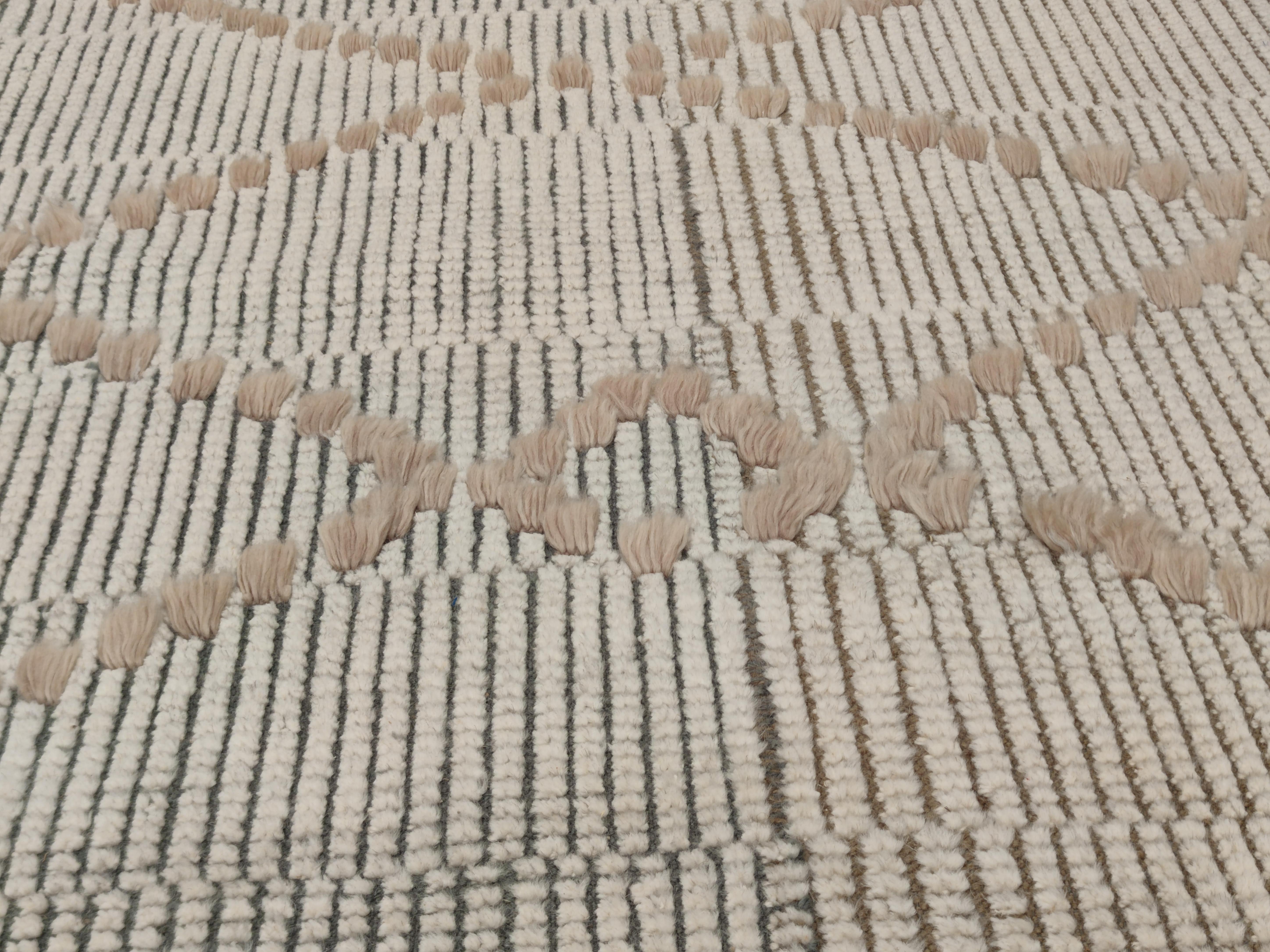 Tribal Contemporary Moroccan Style Temara Rug in White and Blush Pink For Sale