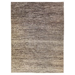 Zeitgenössischer marokkanischer Wollteppich mit abstraktem Design in Braun