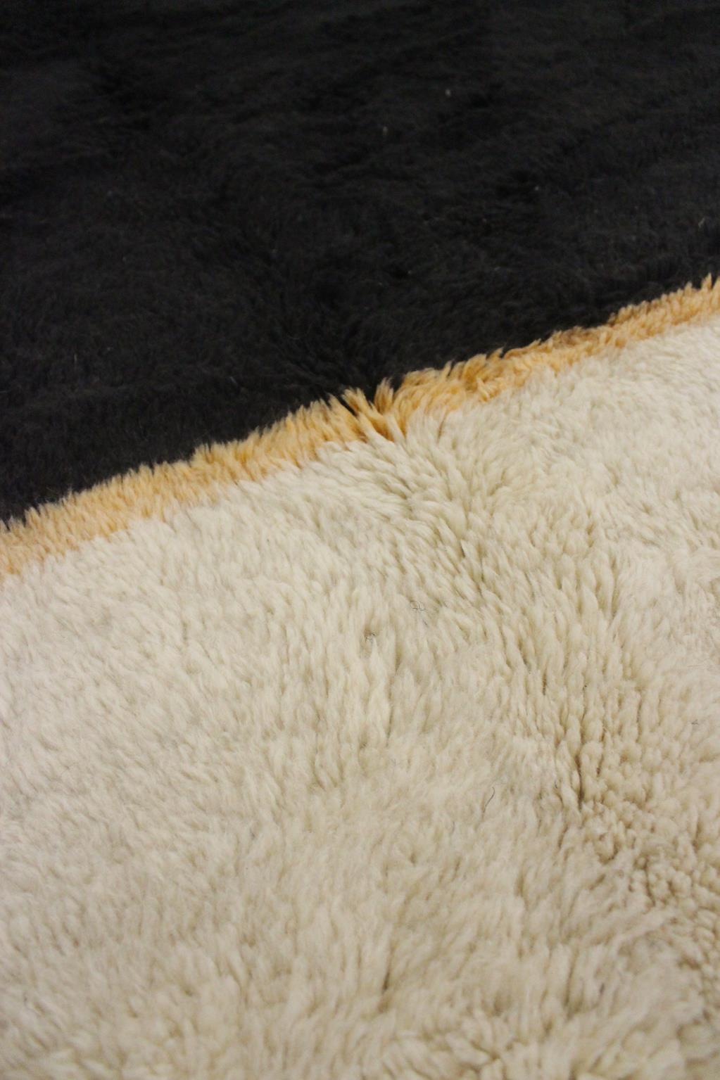 Contemporary Moroccan wool Mrirt rug - Beige/black - 8.2x10.6feet / 252x325cm For Sale 3