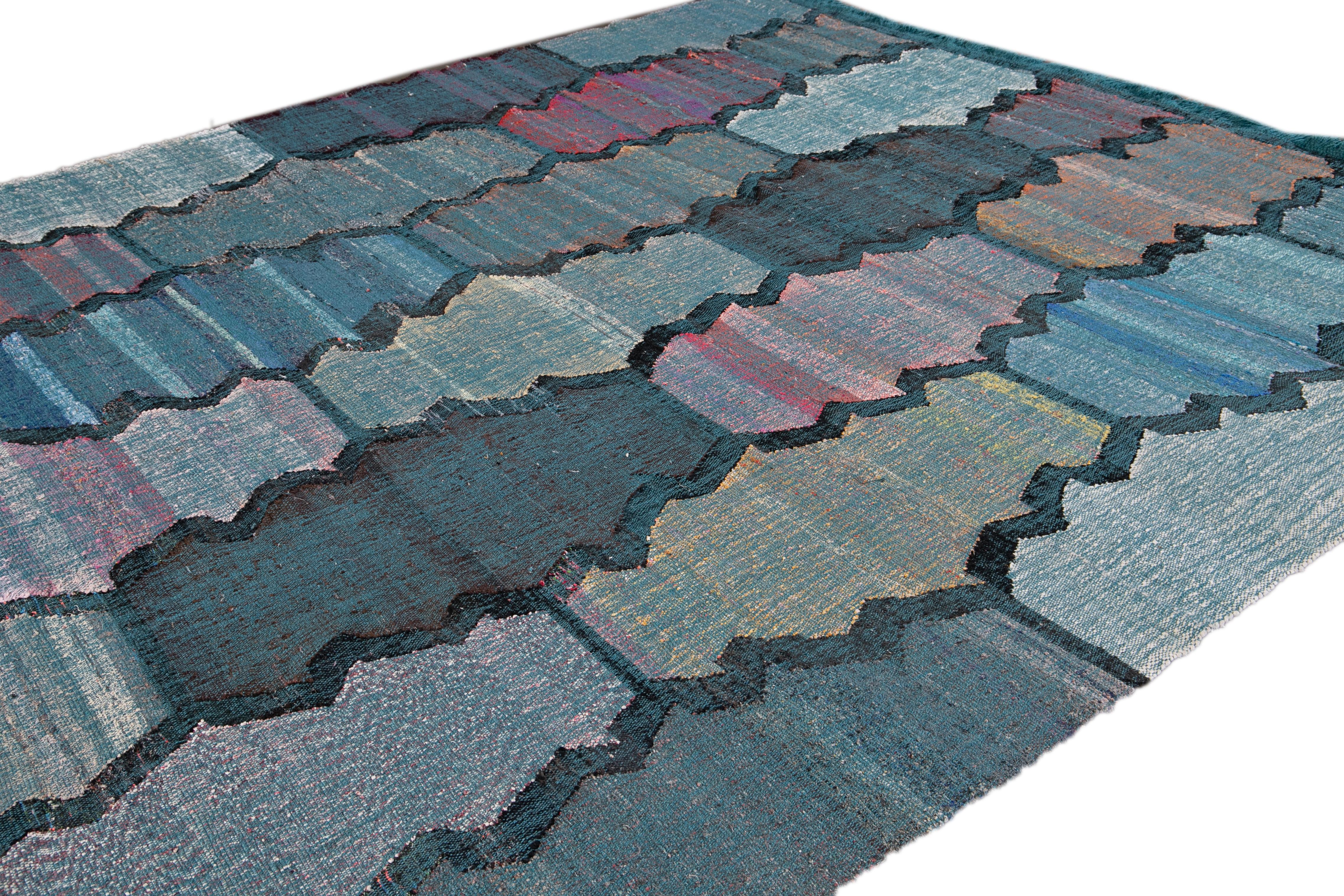 Contemporary Multi-color Kilim Handmade Geometric Wool Rug In New Condition For Sale In Norwalk, CT