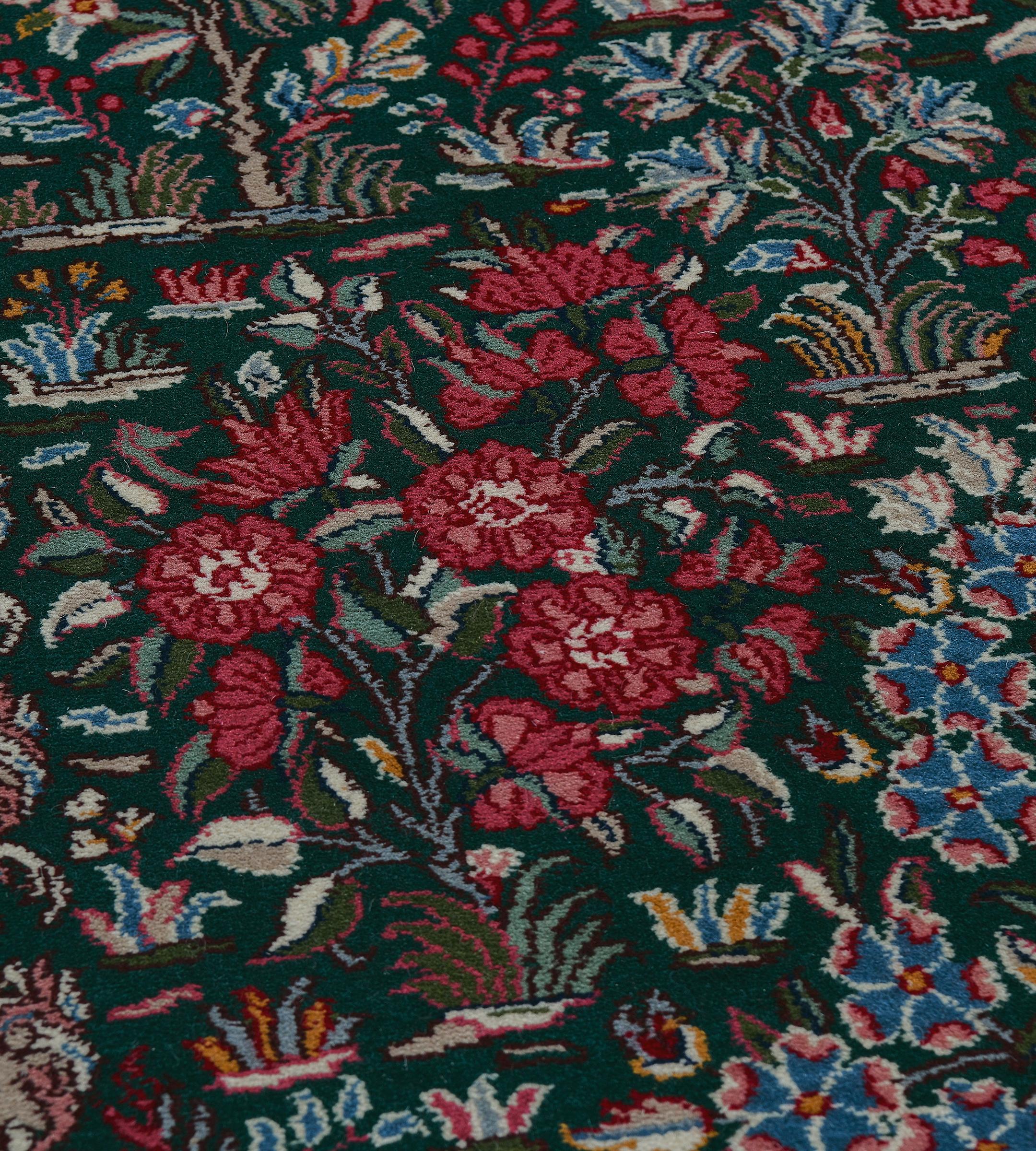 Cinese Tappeto contemporaneo floreale multicolore in lana intrecciata a mano in stile Kerman in vendita