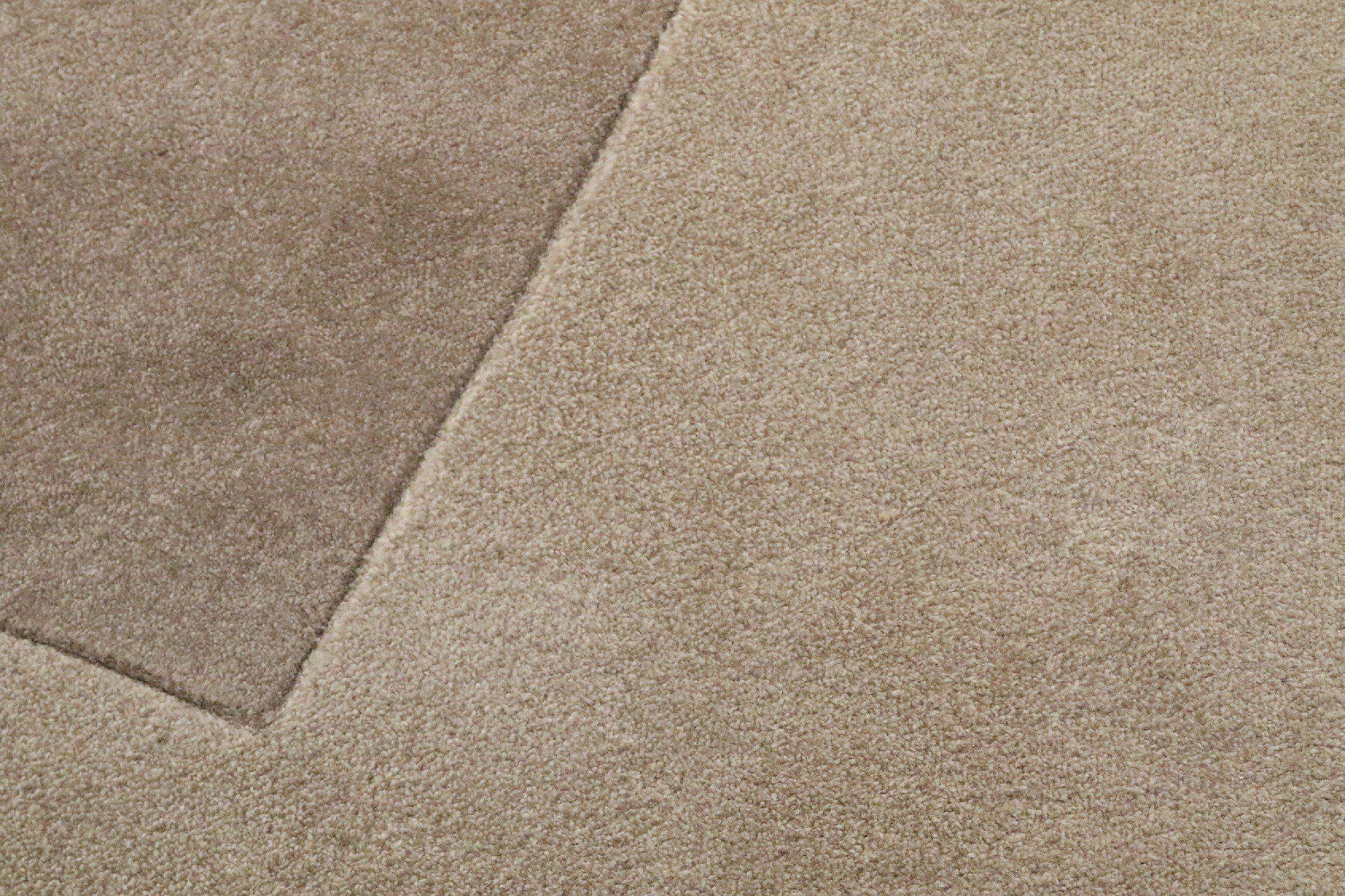 Zeitgenössischer mehrfarbiger Teppich mit geometrischem Muster (20. Jahrhundert) im Angebot