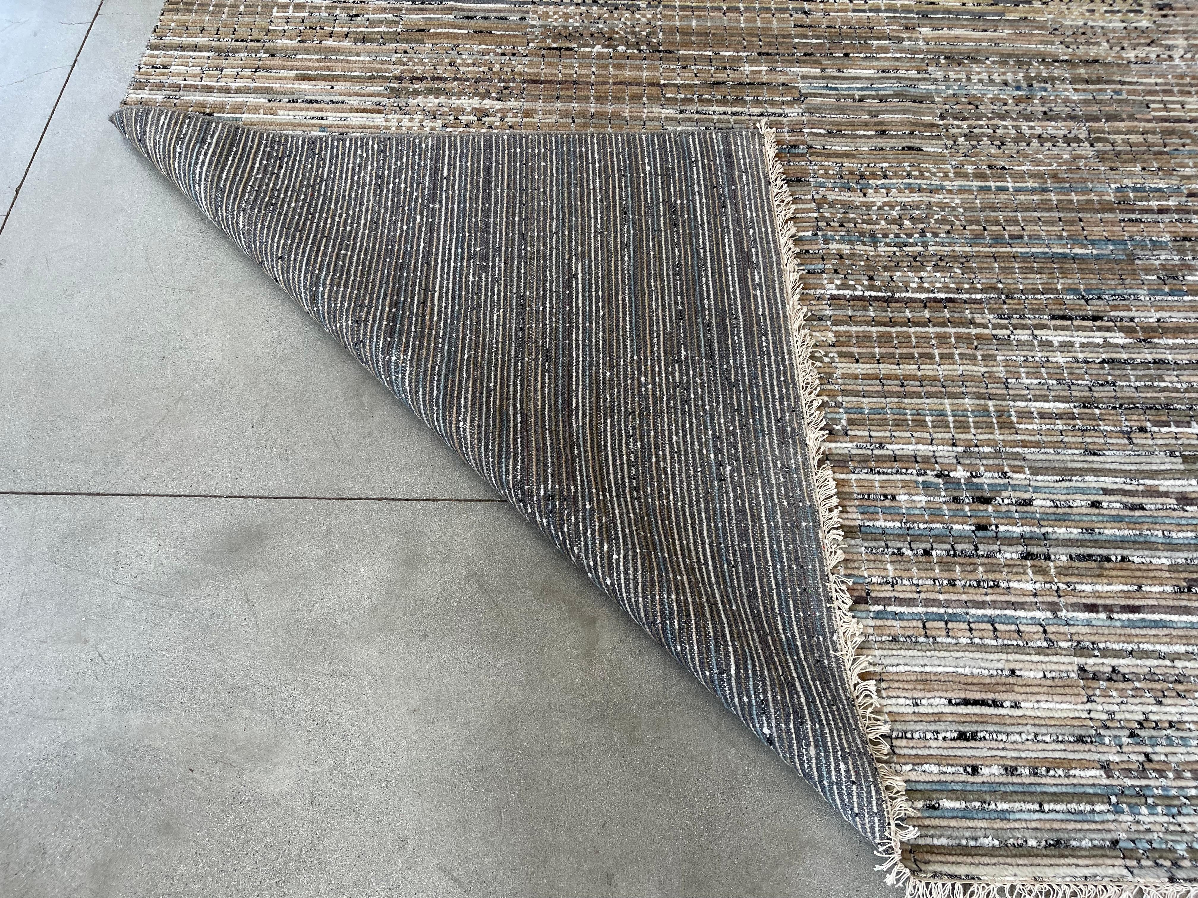 Tappeto contemporaneo con design patchwork multicolore In condizioni Nuovo in vendita a West Hollywood, CA