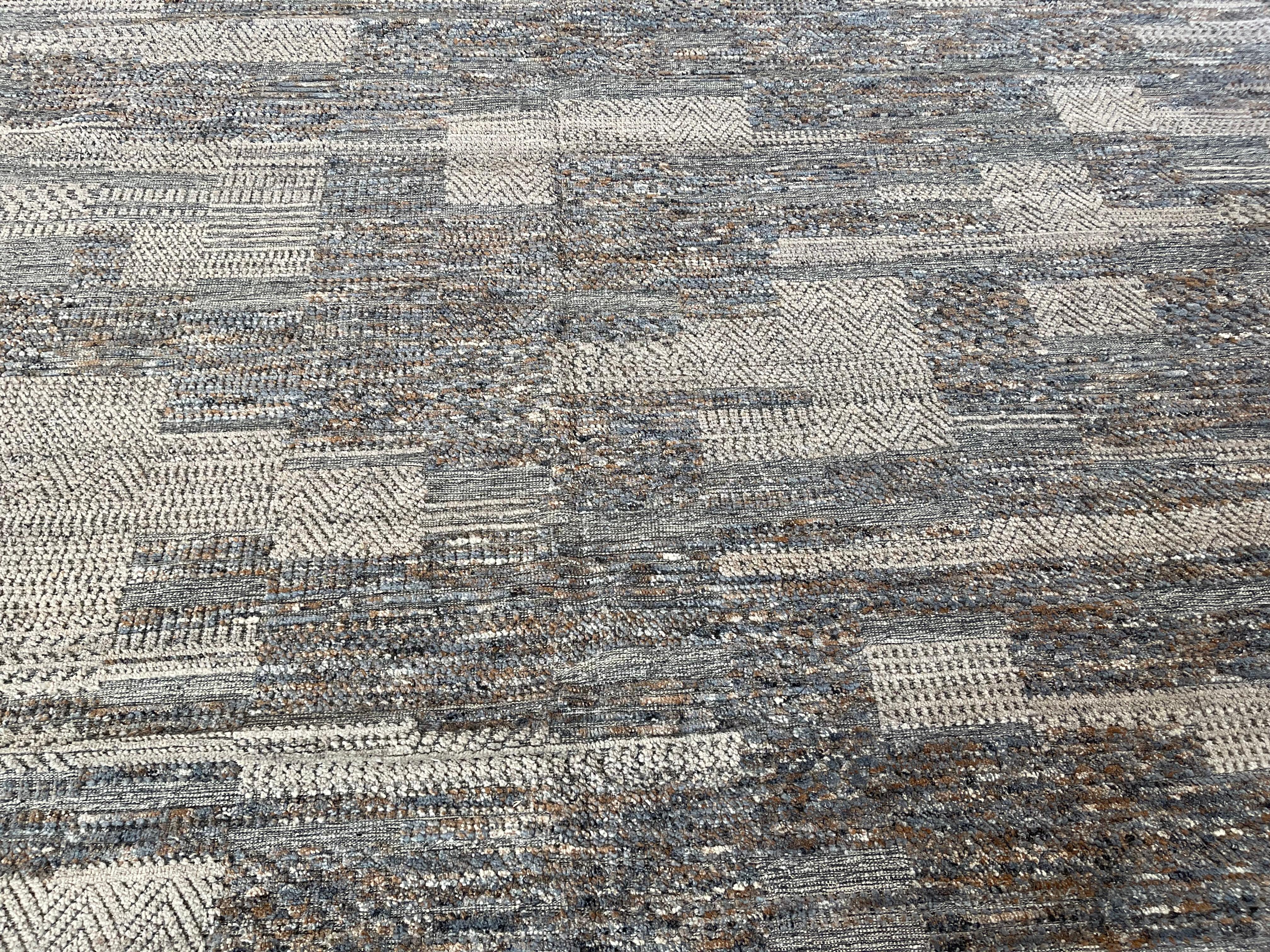 Tappeto contemporaneo con design patchwork multicolore In condizioni Nuovo in vendita a West Hollywood, CA