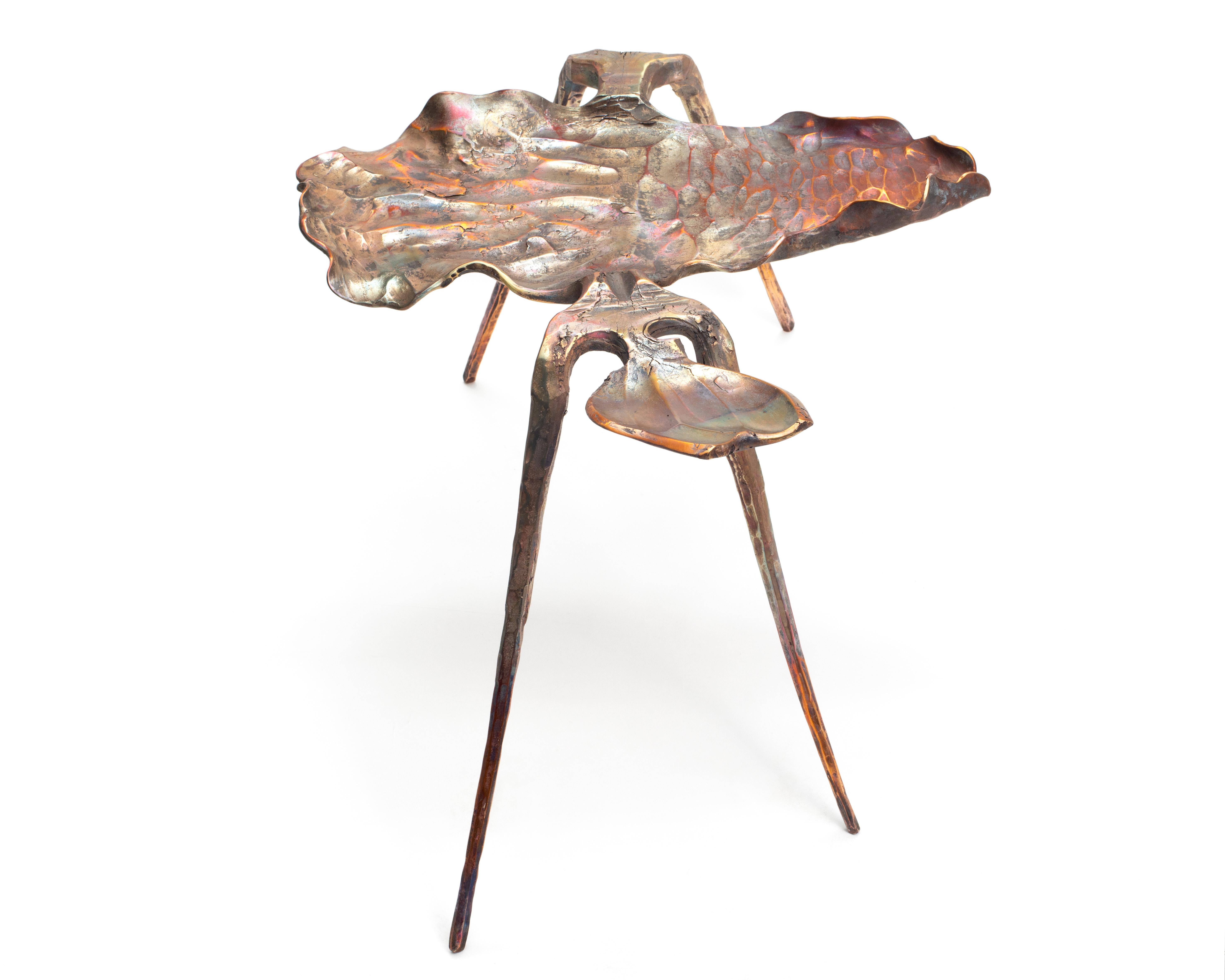 Contemporary mehrfarbiger beistelltisch aus geschmiedetem aluminium bronze 1 von Conrad Hicks im Angebot 1