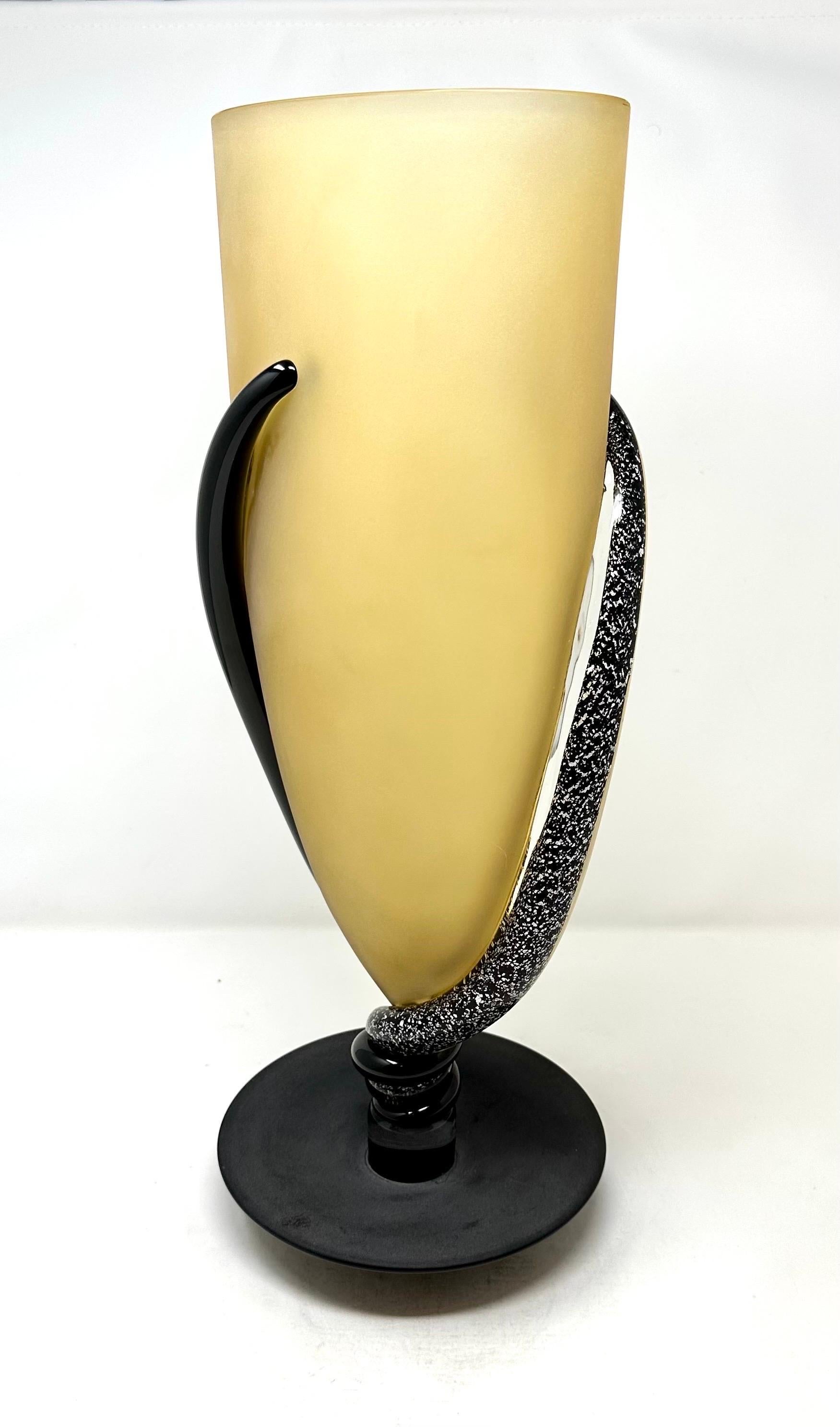 Contemporary Murano Art Glass Vase by Marino Santi In Good Condition For Sale In Sacramento, CA