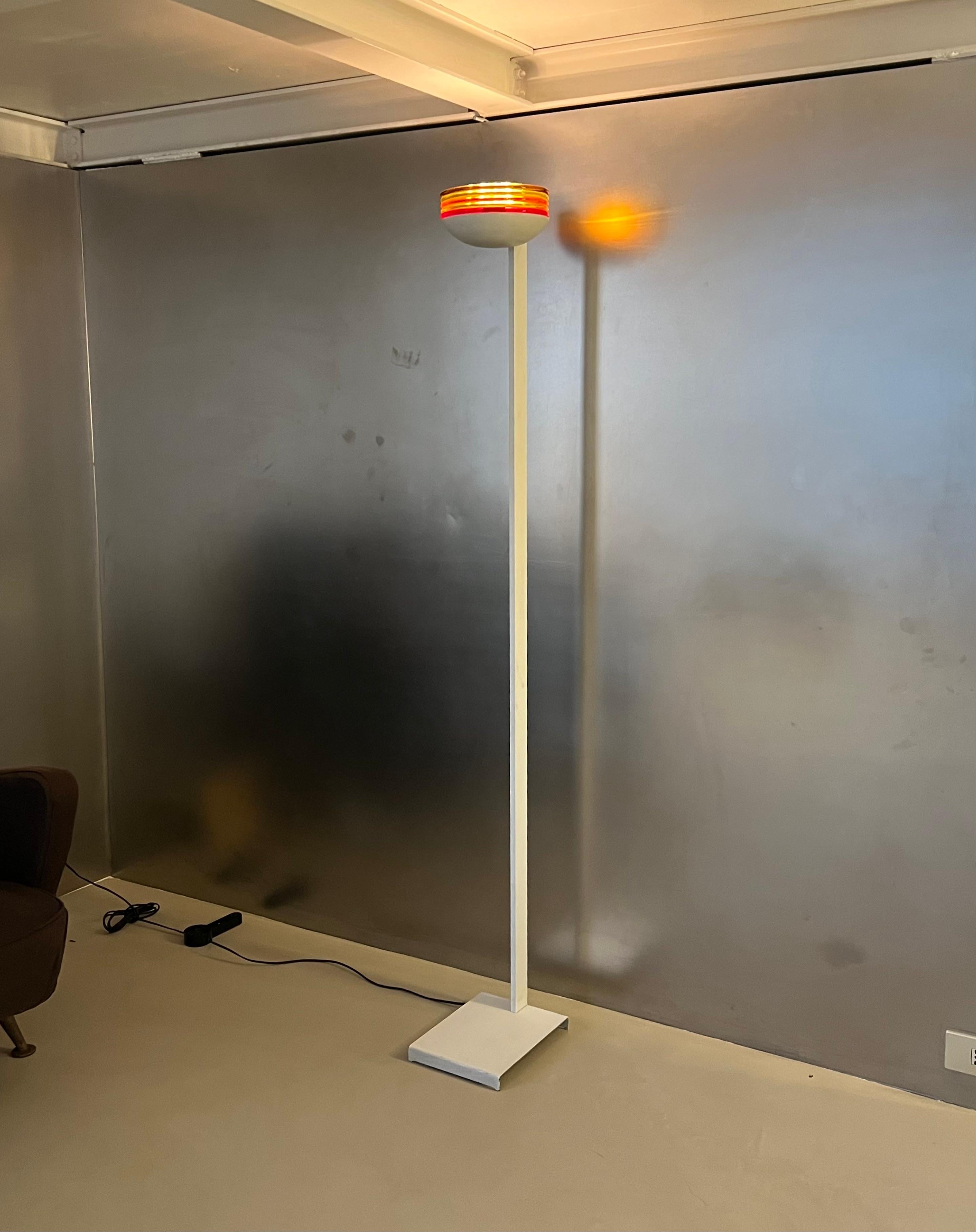 Roberto Pamio for leucos Murano floor lamp, Colourful Decorative Murano Light In Good Condition For Sale In Milano, IT