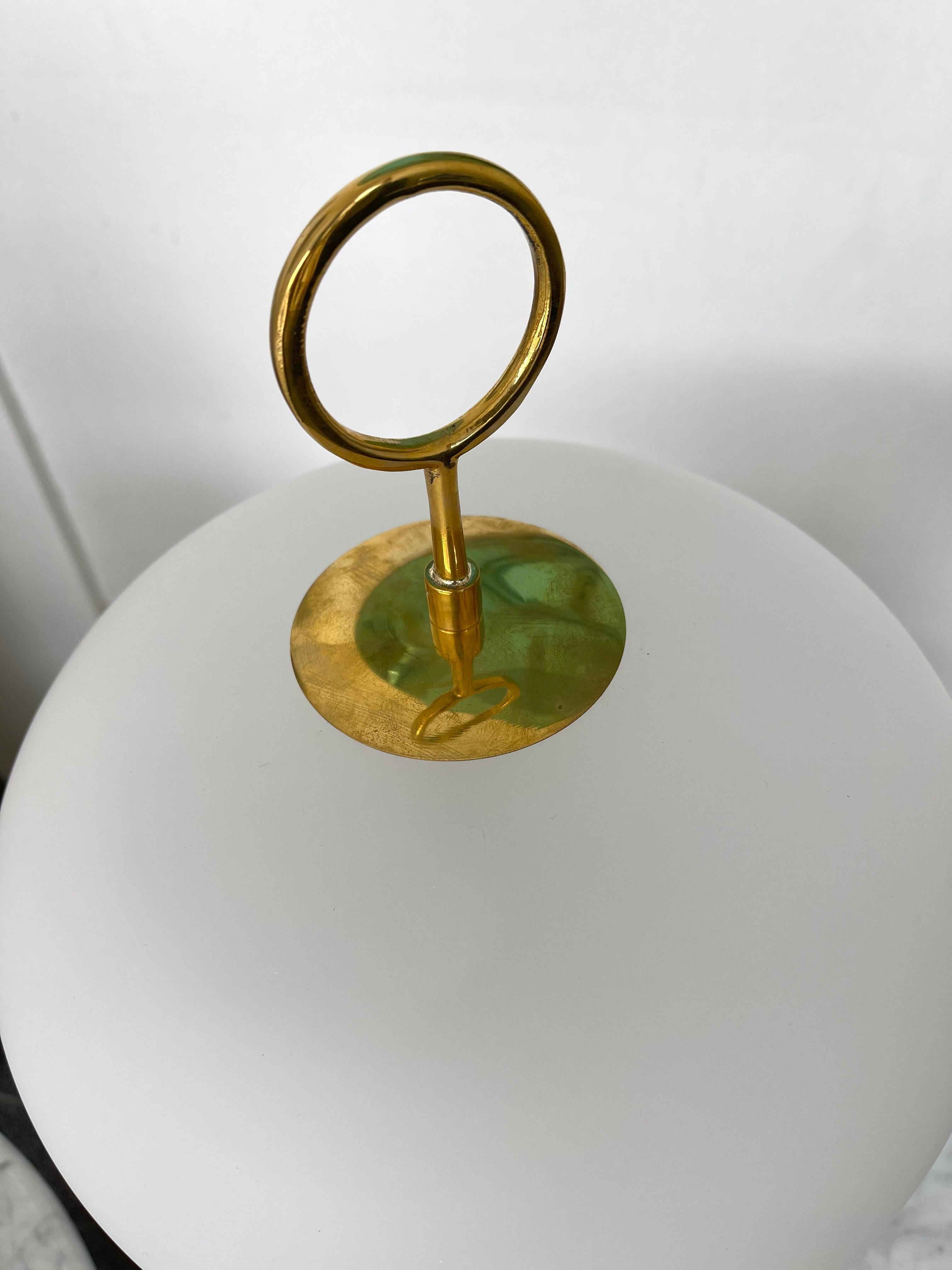 Lampe en verre de Murano contemporaine:: anneau en laiton:: Italie en vente 1