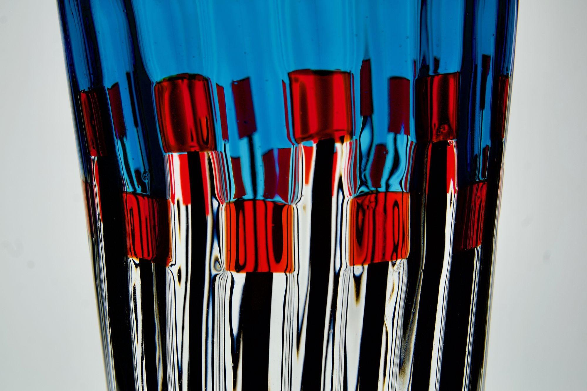 Contemporary Murano glass vase, Model: Mille Papaveri Rossi For Sale 6
