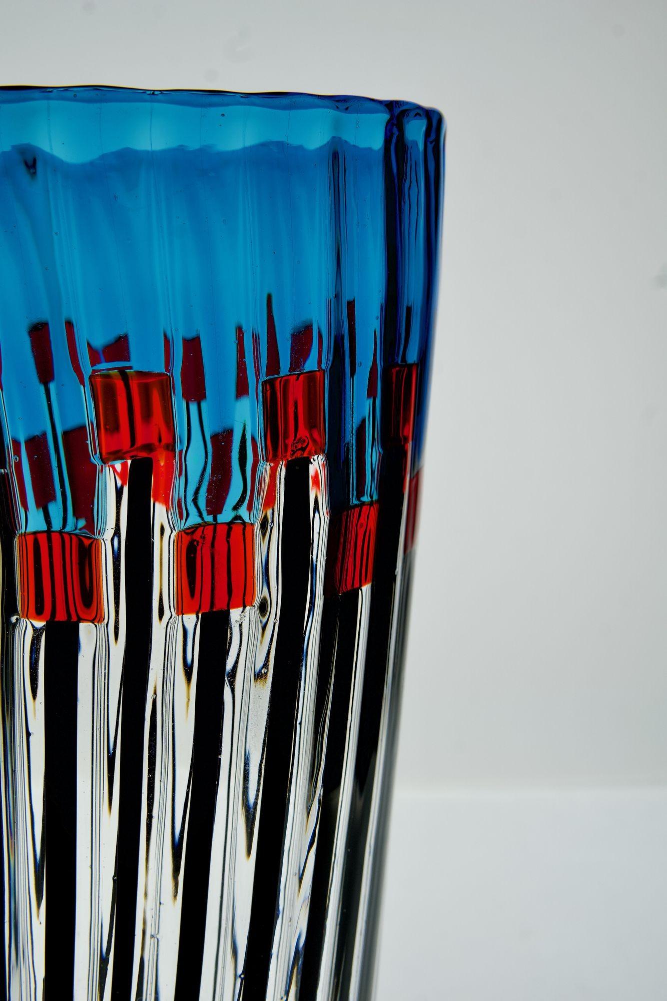 Contemporary Murano glass vase, Model: Mille Papaveri Rossi For Sale 10