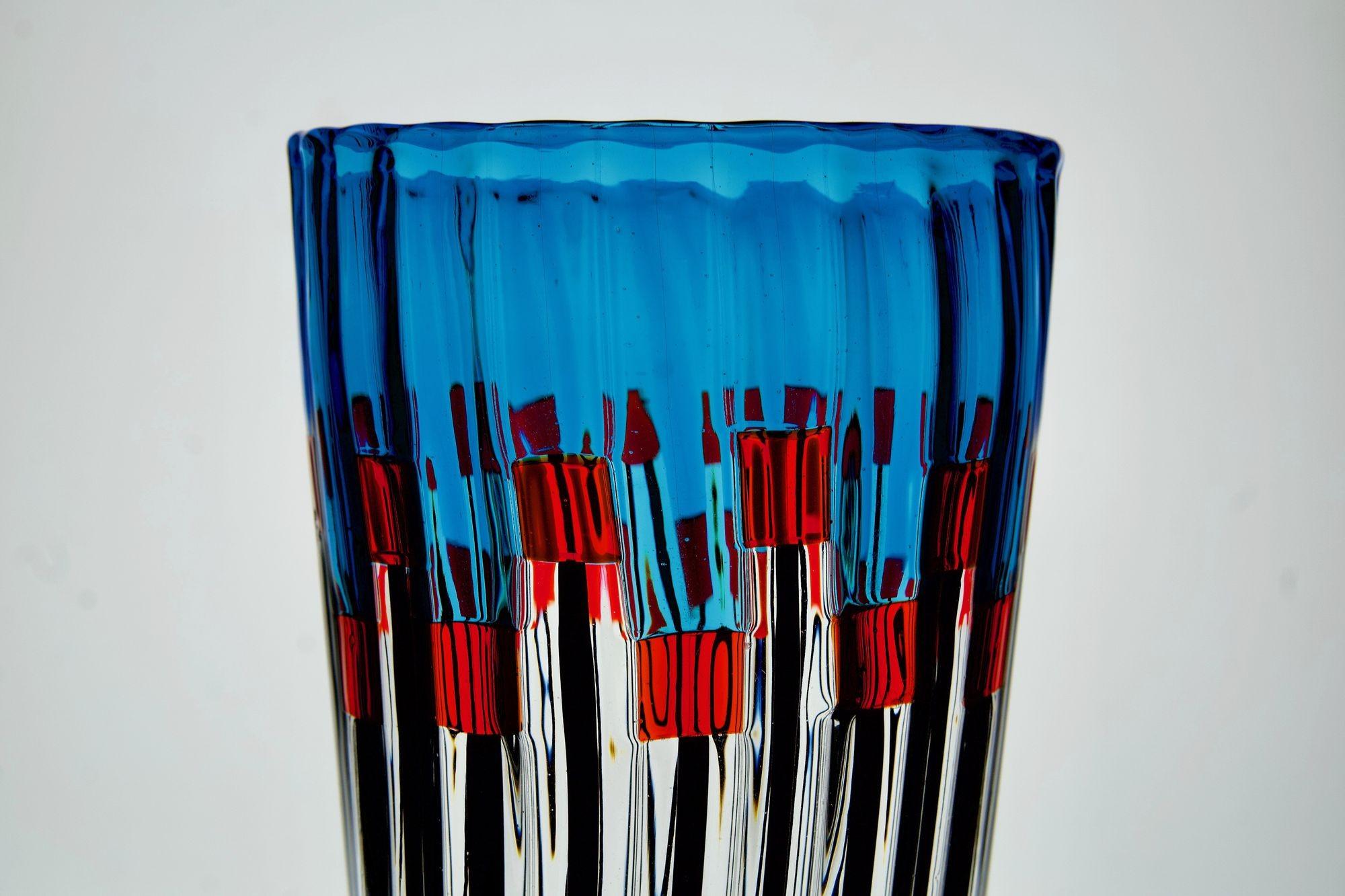 Italian Contemporary Murano glass vase, Model: Mille Papaveri Rossi For Sale