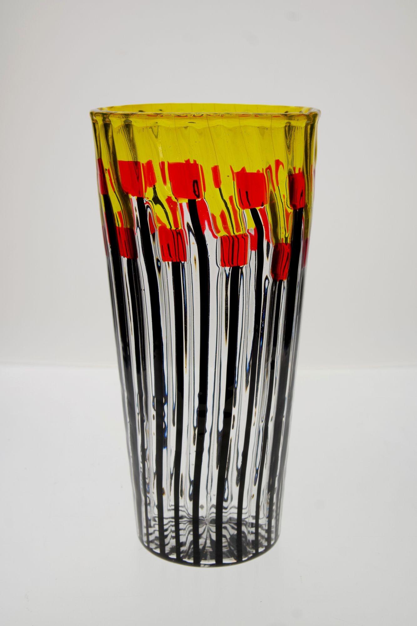 Vase contemporain en verre de Murano, modèle : Champ de coquelicots au lever du soleil. Signé en vente 9