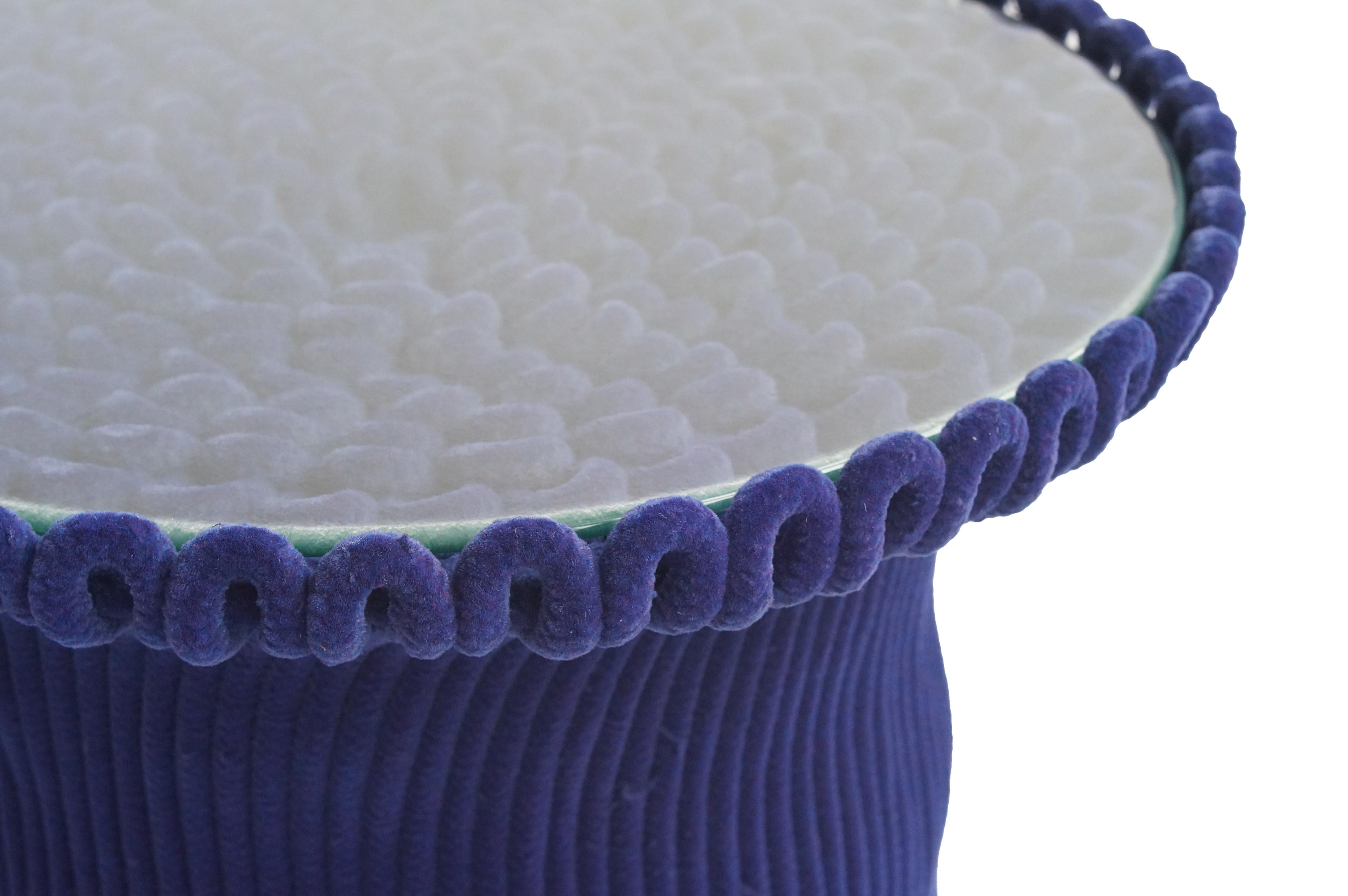 XXI secolo e contemporaneo Tavolino Myceda Blue Contemporary di Sarah Roseman in vendita