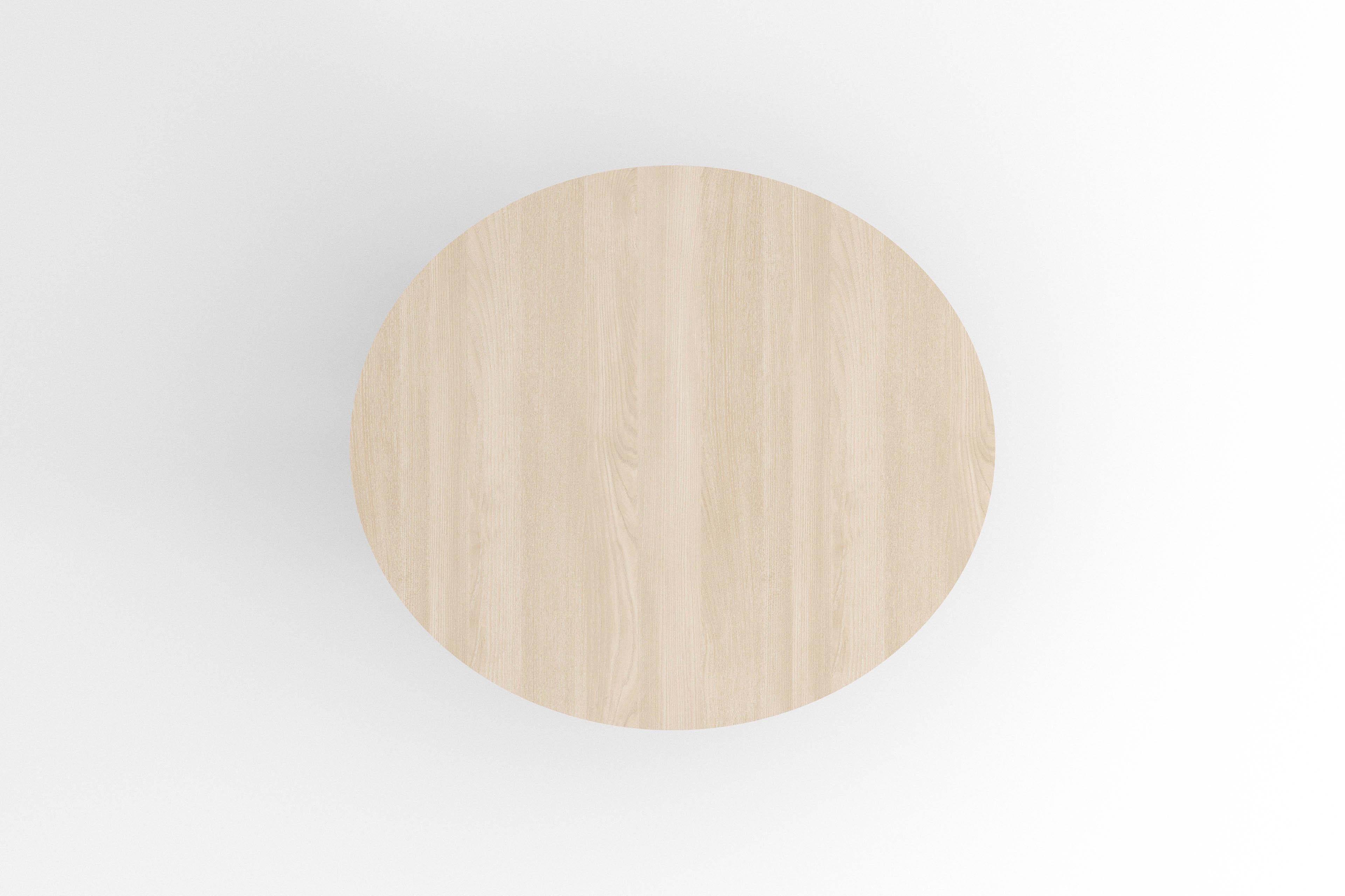 XXI secolo e contemporaneo Tavolo da pranzo rotondo contemporaneo, legno di frassino naturale, disco mobile, design belga in vendita
