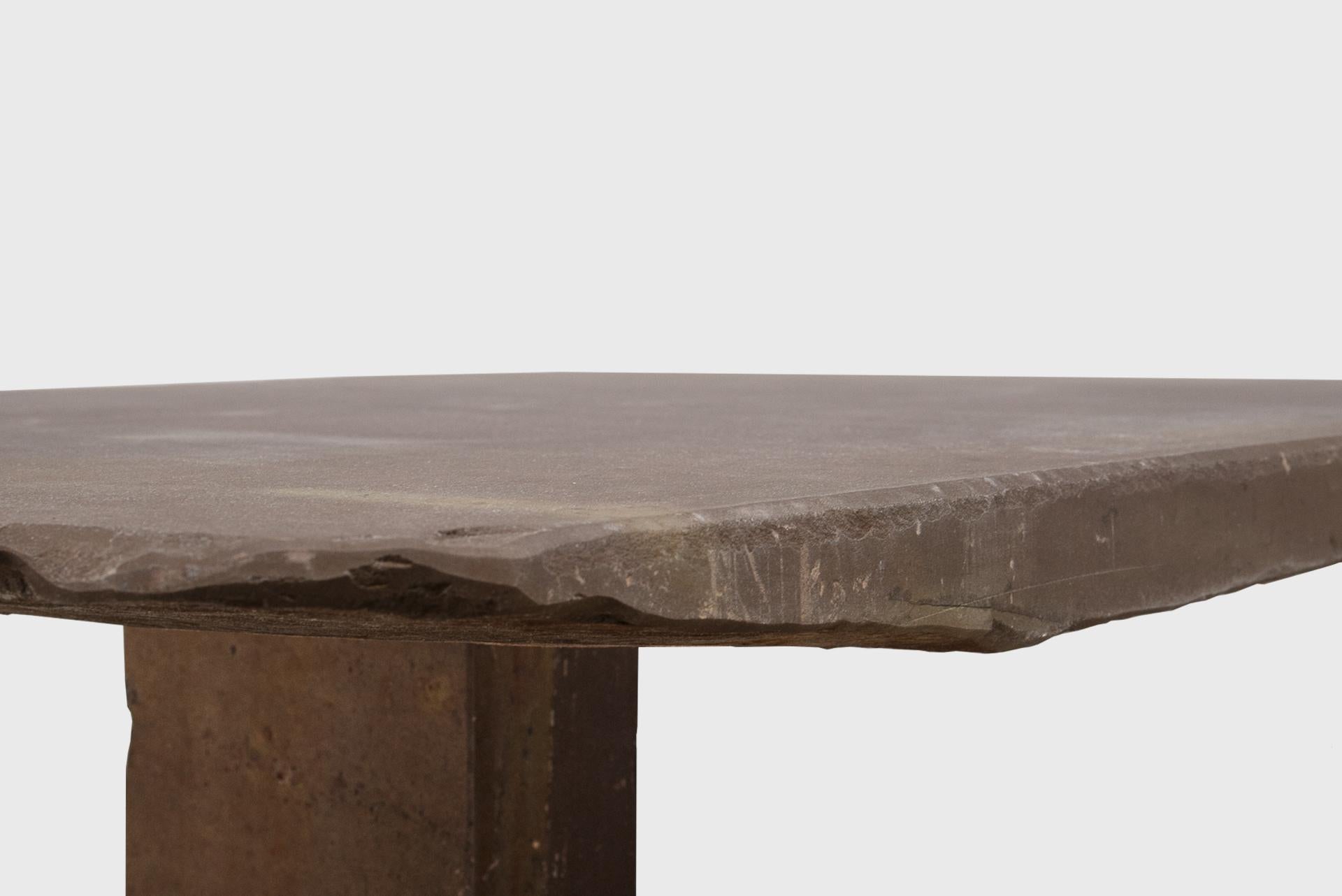 Table basse contemporaine en pierre naturelle 03, Graywacke Offcut, Carsten inder Elst Neuf - En vente à Barcelona, ES