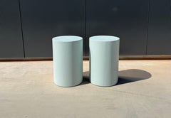 Table d'appoint contemporaine "colonne" en plâtre naturel 40cm par Isabelle Beaumont