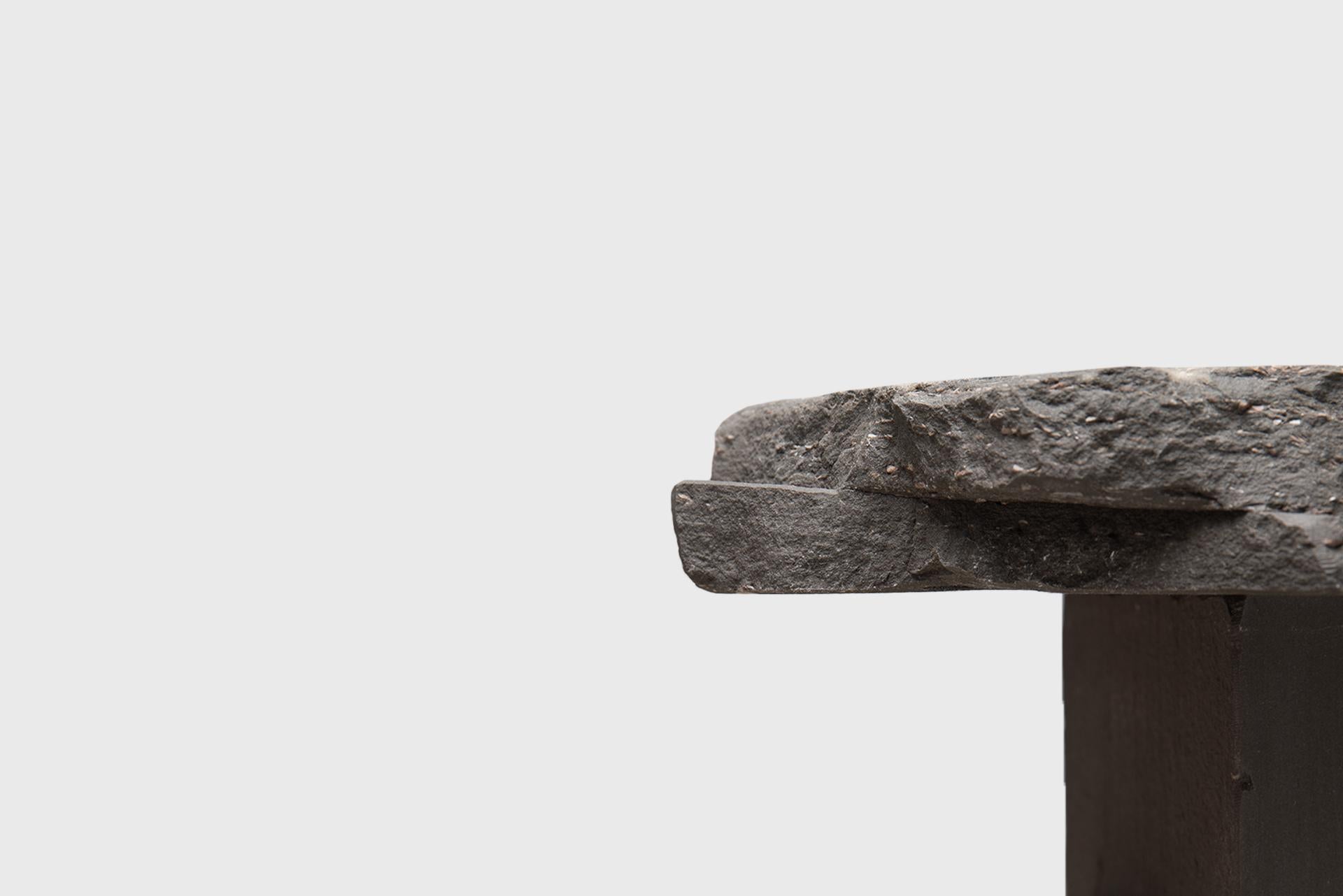 From Graywacke Offcut Series.
Manufactured by Carsten in der Elst .
Exclusively for SIDE.
Germany, 2023.
Greywacke stone, felt.

Measurements
34 x 35 x 47,5h cm
13,4 x 13,8 x 18,7h in

Provenance
Cologne, Germany.

Exhibitions
Sourcing