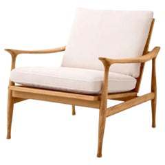 Contemporary Natural Teak Outdoor Armchair with Off-White Cushion