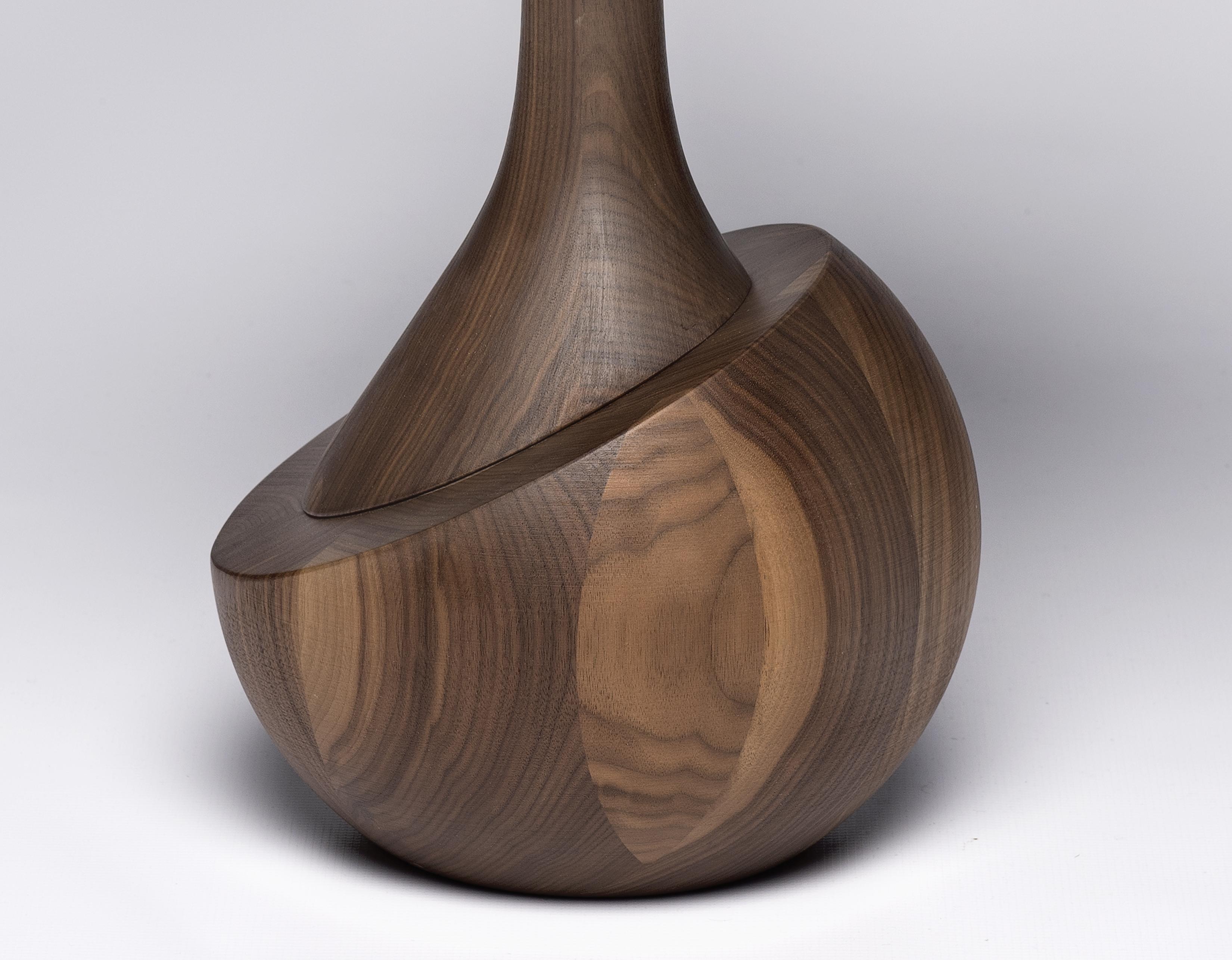 Tavolino contemporaneo in Wood Wood, Noce Canaletto, Fatto a mano, Made in Italy In condizioni Nuovo in vendita a Biassono, IT