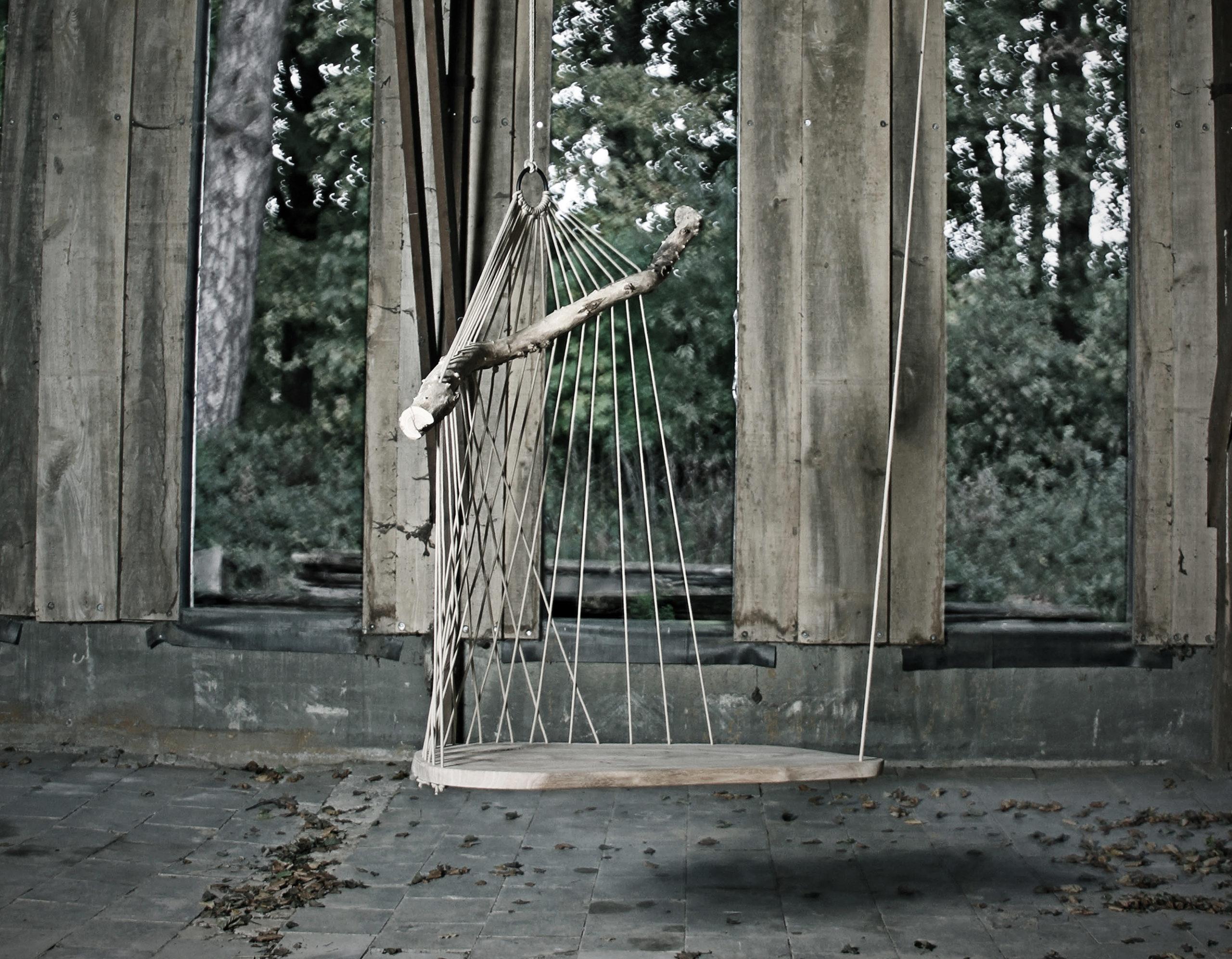 Moderne natürliche Holzbank / Swing, schwebende Divan von Chiel Kuijl für Wdstck im Angebot 1