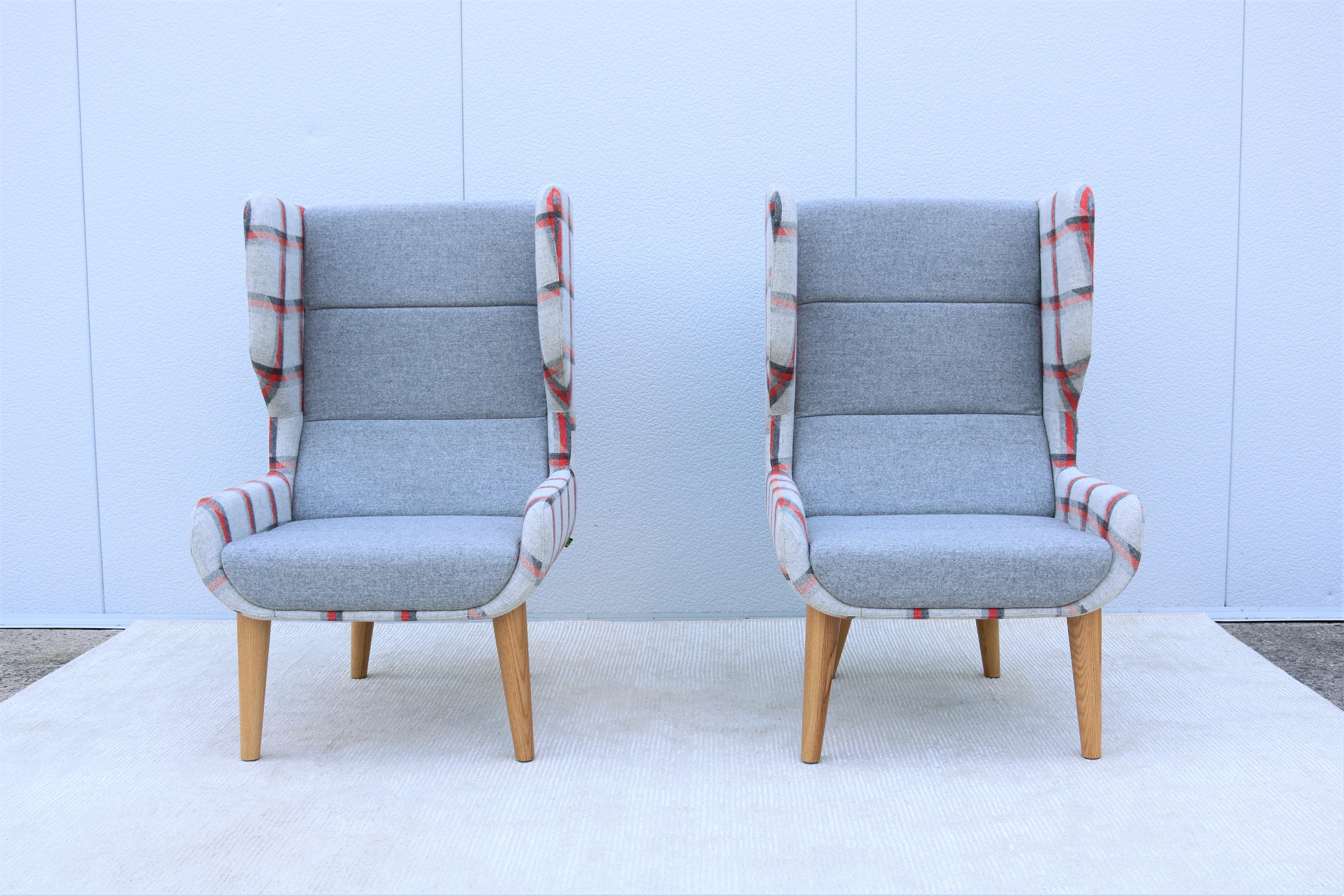 Contemporary Naughtone für Herman Miller Hush Lounge Sessel mit hoher Rückenlehne, Paar (Lackiert) im Angebot