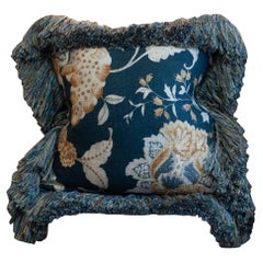 Cuscino contemporaneo in lino floreale navy e multicolore con frangia lunga a spazzola