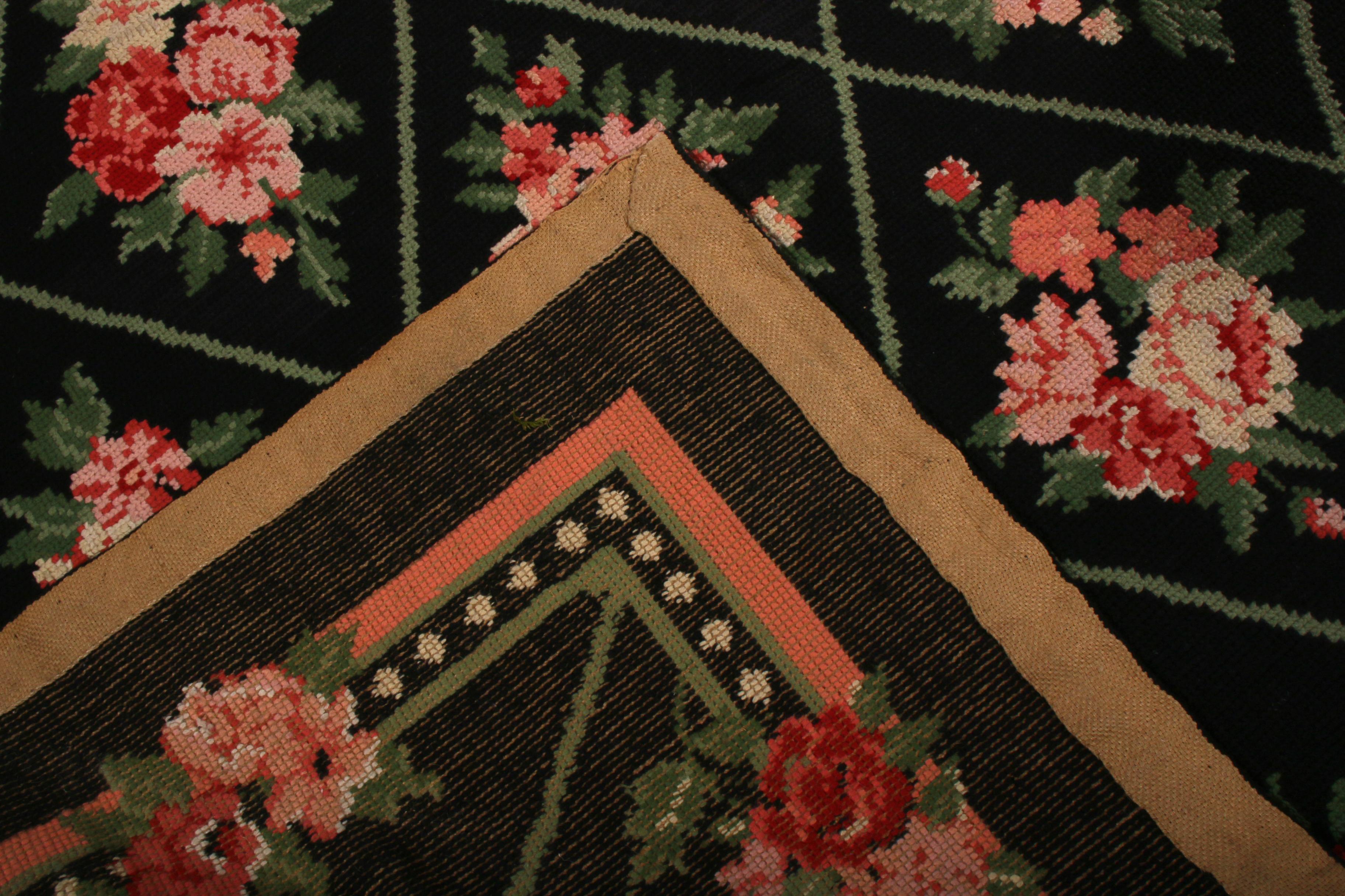 Contemporary Needlepoint Flat-Weave Wool Black Pink and Green Floral Kilim Rug In New Condition In Long Island City, NY