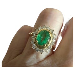 Contemporáneo Neo-clásico  0,70 ct Esmeralda  Anillo en racimo de oro con diamantes de 0,56 ct