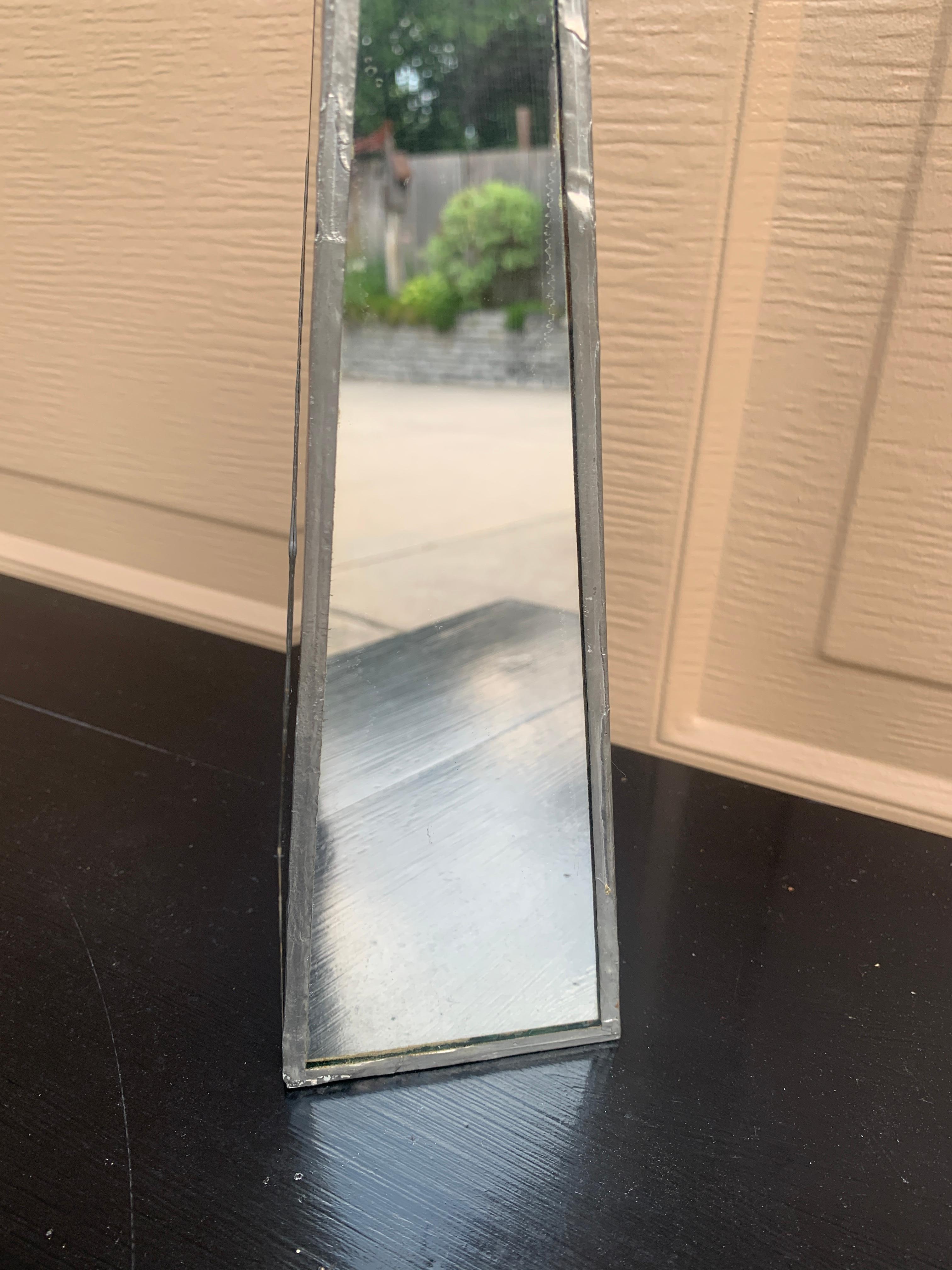 Obelisco neoclásico contemporáneo con espejos en Bueno estado para la venta en Elkhart, IN