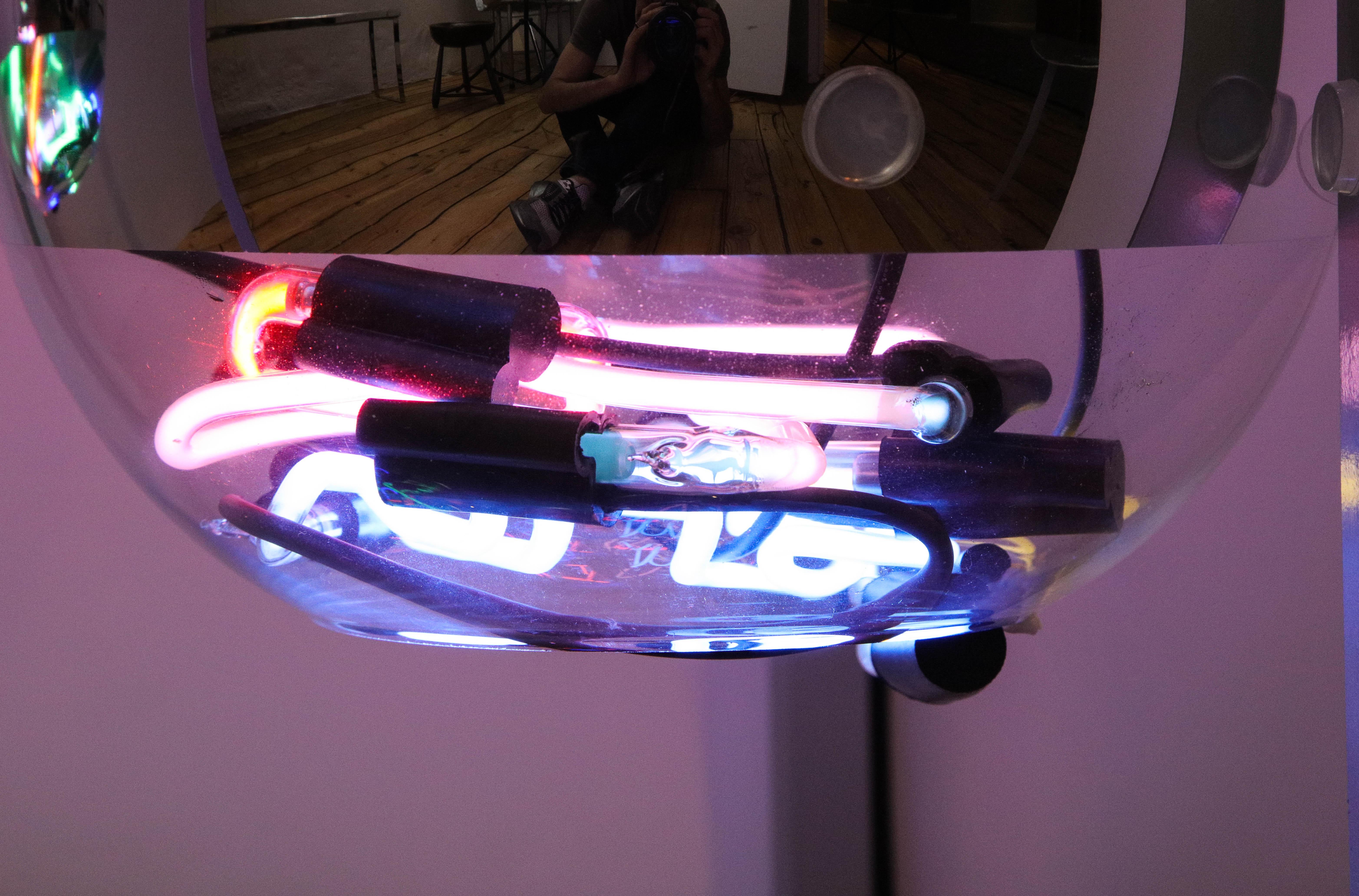 Contemporary Neon Balls Stand Lamp by Brazilian designer Alê Jordão 4