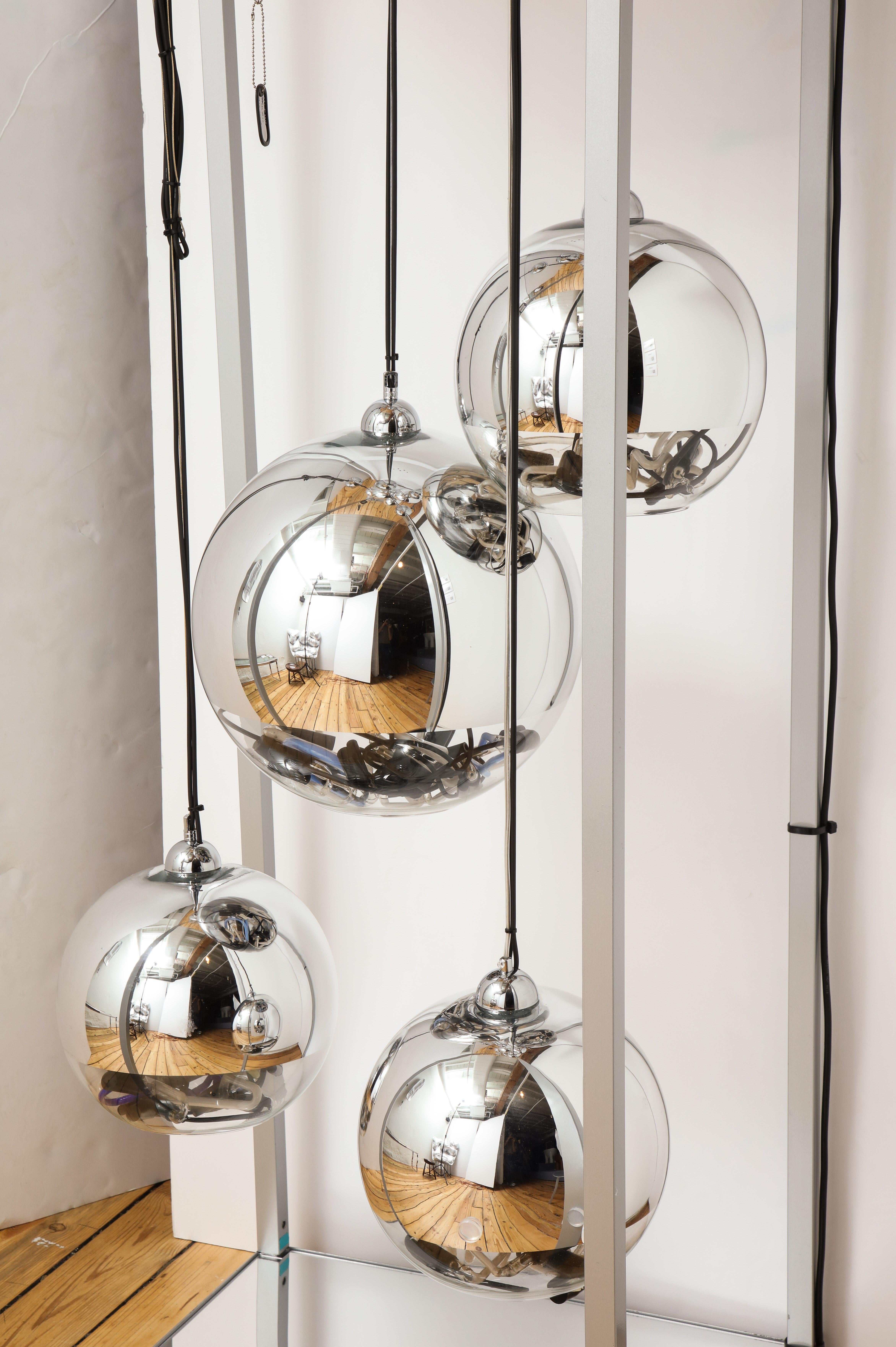 Contemporary Neon Balls Stand Lamp by Brazilian designer Alê Jordão 8