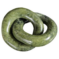 Zeitgenössische Nephrit-Jade-Doppelring-Gliederskulptur von Robert Kuo