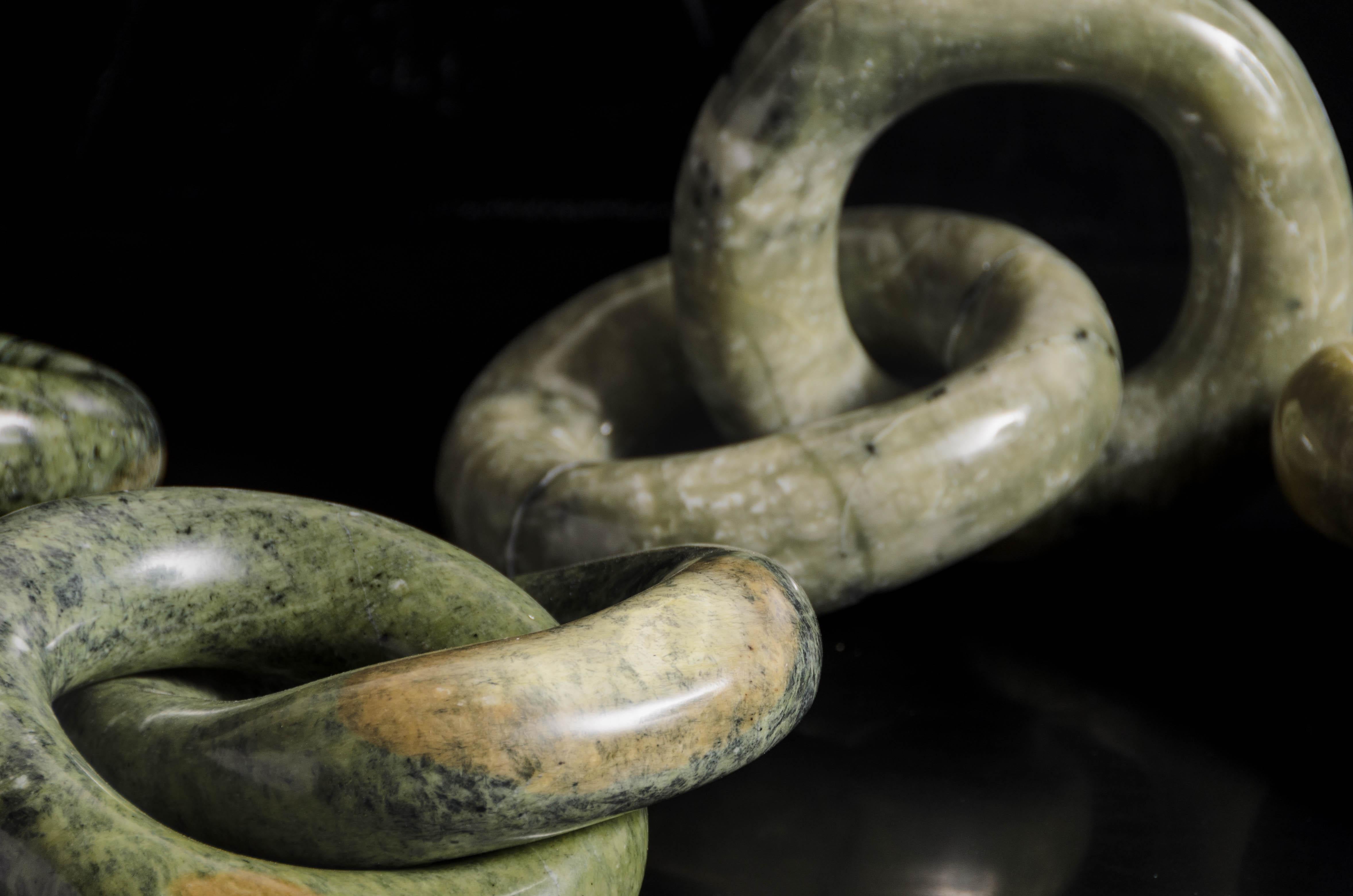 Contemporary Nephrite Jade Double Ring Link Sculpture III by Robert Kuo Neuf - En vente à Los Angeles, CA