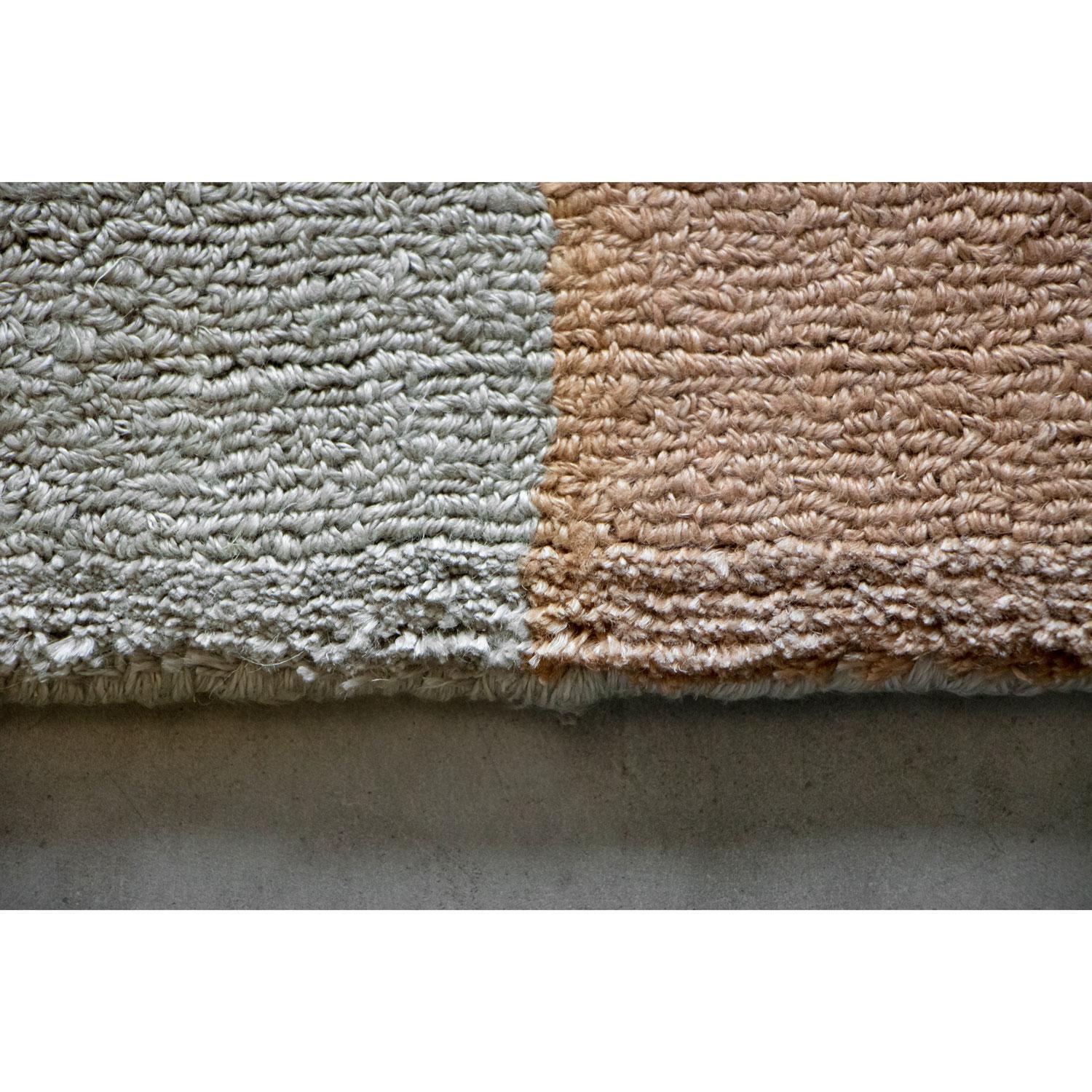21st Cent Neutral Tones Natural Linen Rug by Deanna Comellini 150x250cm In New Condition For Sale In Bologna, IT