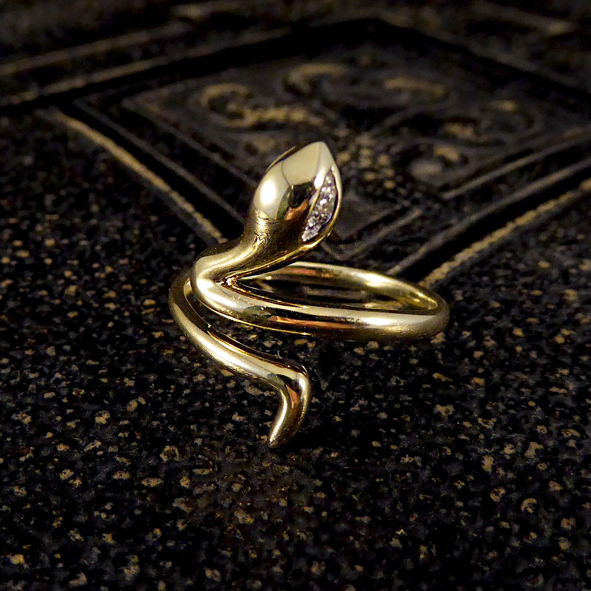 Contemporary New Diamond Set Eyed Snake Ring in 9ct Yellow Gold For Sale 4