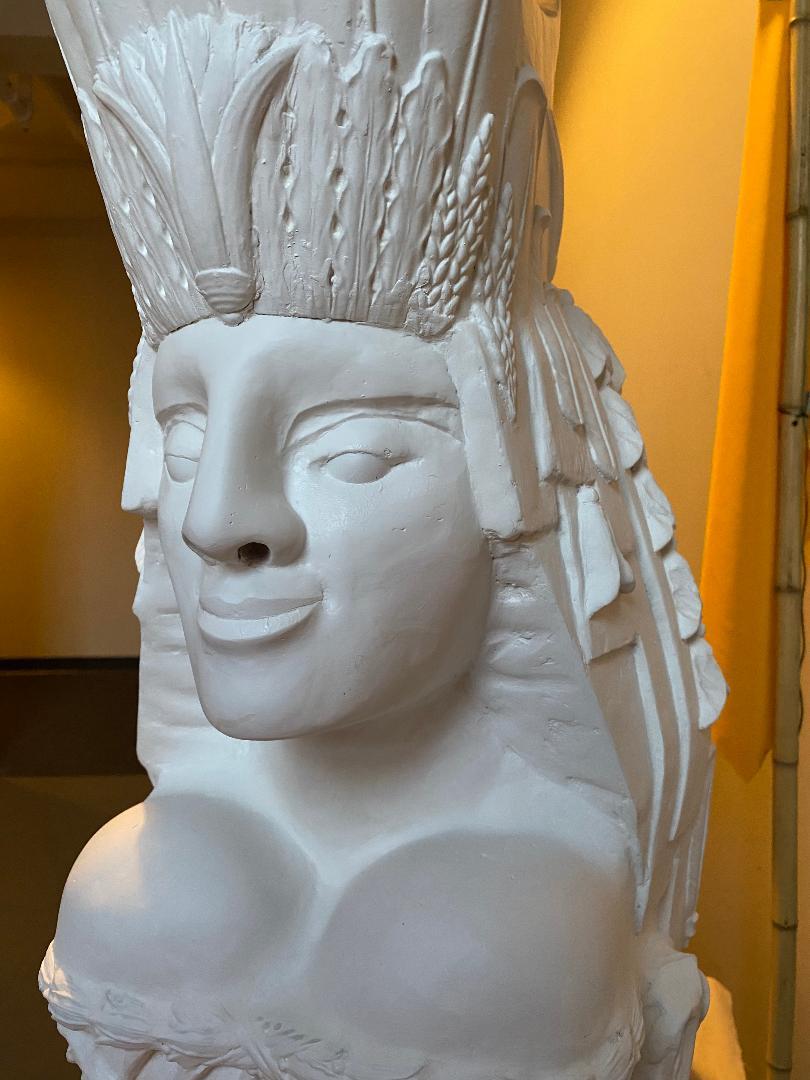 Escultura de jardín, contemporánea. Esfinge Nórdica, La Esfinge de Ruibarbo en venta 4