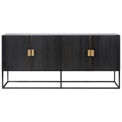 Enfilade contemporain Norse en frêne noir et laiton, par Railis Design