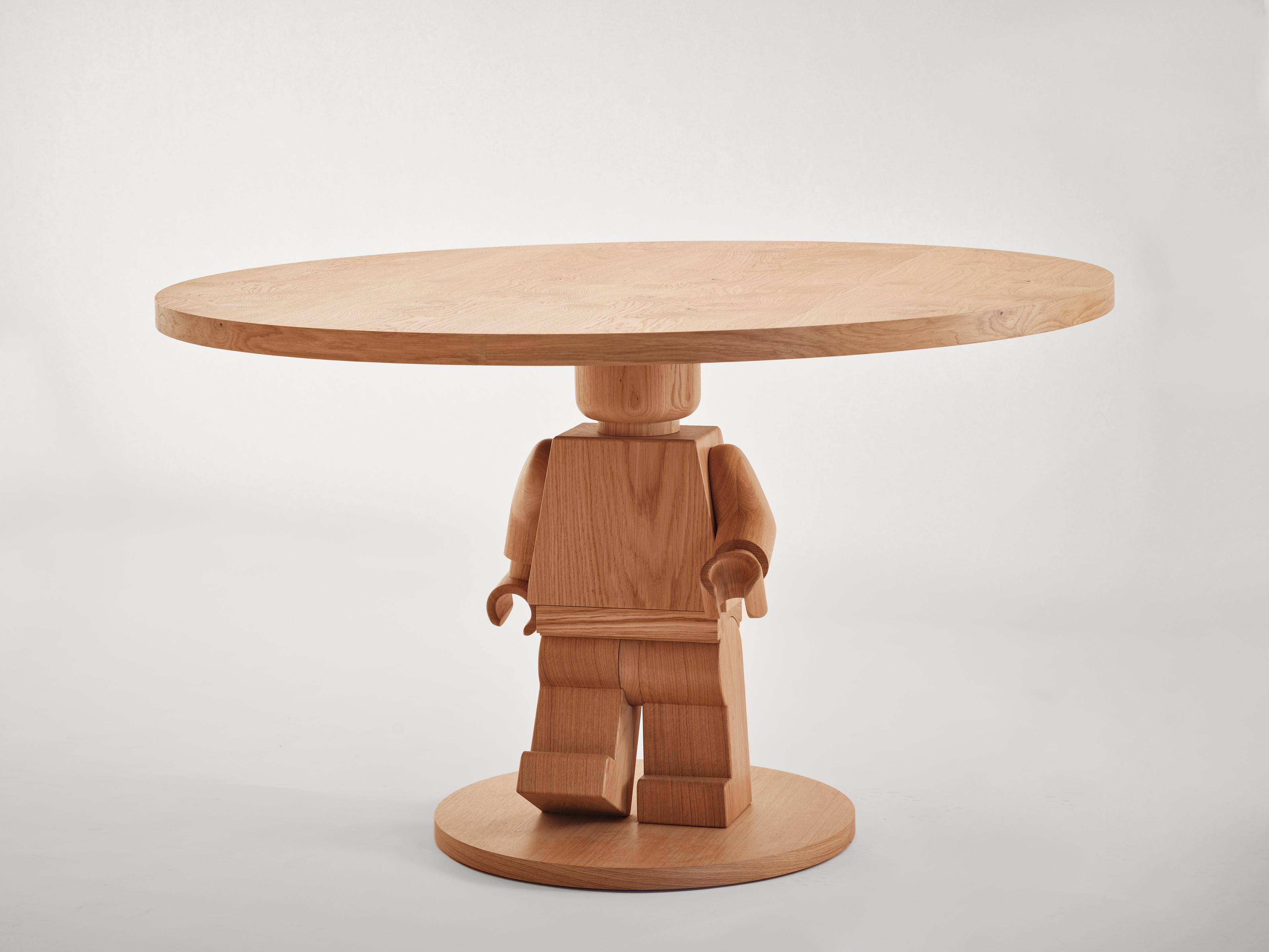 Contemporary Oak Round Table with Lego Sculpture Base, for SoShiro by Interni For Sale 3