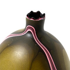 Vaso contemporaneo Oblong Marbled Euphrates in blu di Elyse Graham