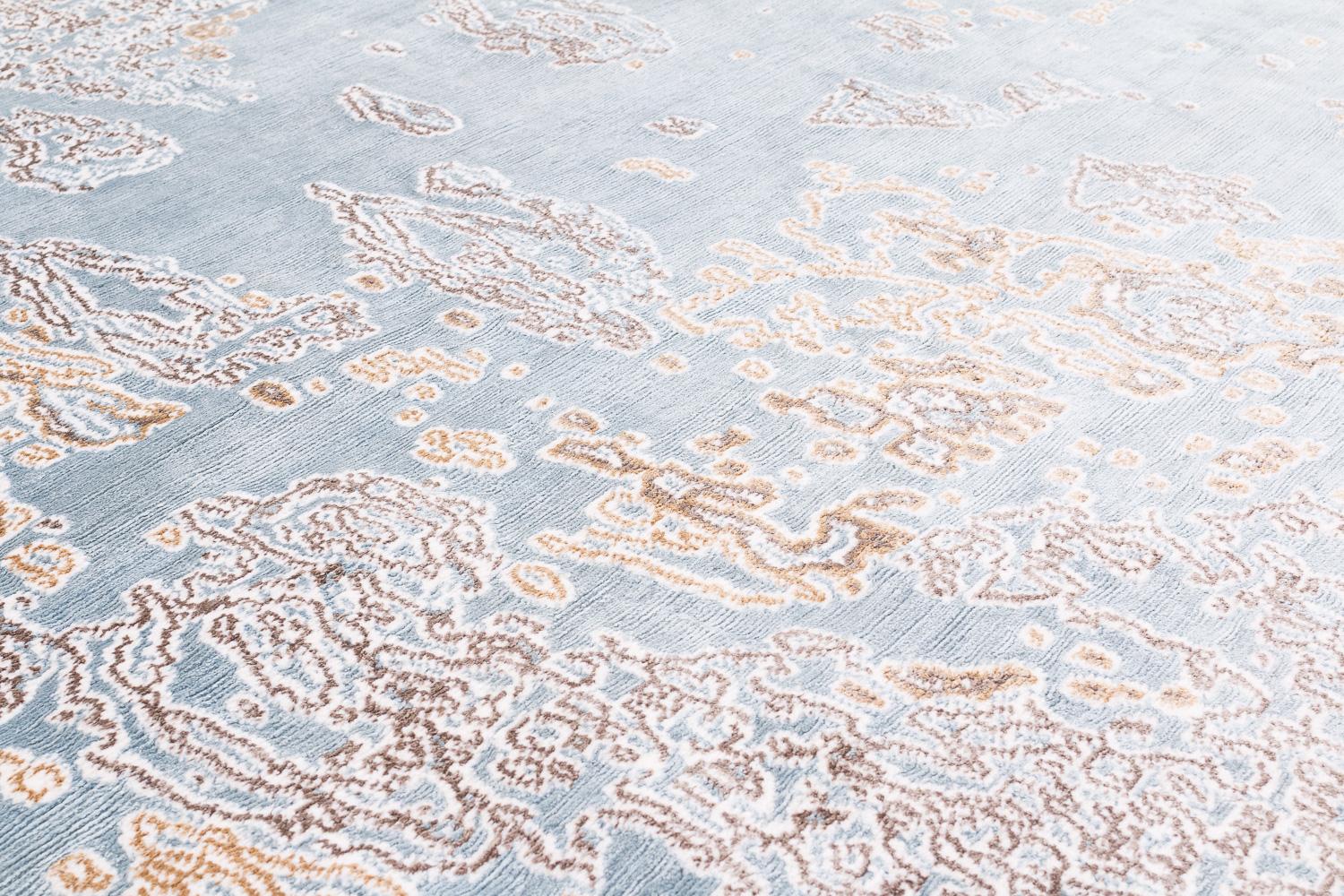 Tappeto da giardino personalizzato AM Contemporary Oceanic Modern Abstract Blue Area Rug Capri by Joseph Carini In condizioni Nuovo in vendita a New York, NY