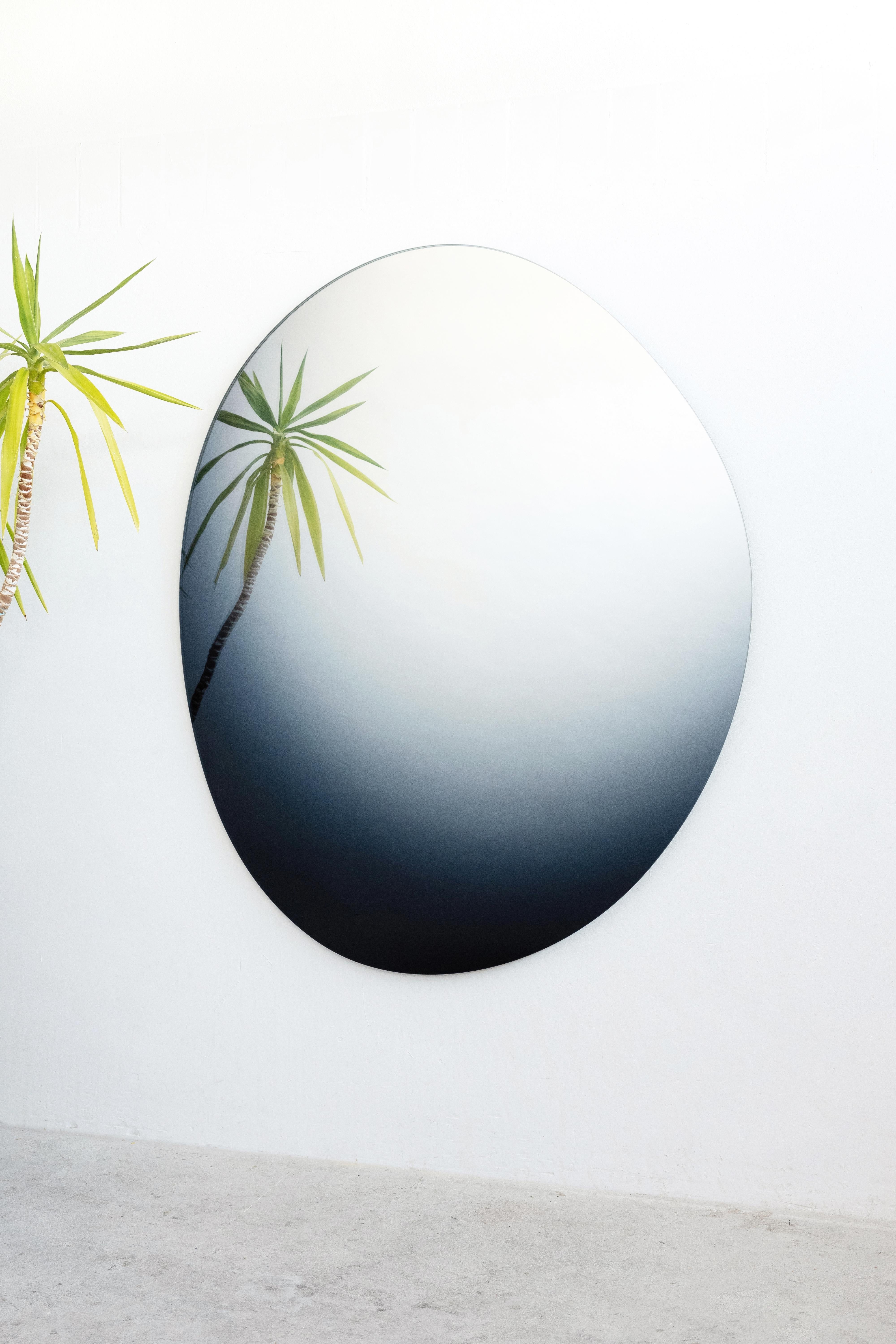 Néerlandais Miroir contemporain Off Round Hue #4 de Sabine Marcelis, Noir en vente