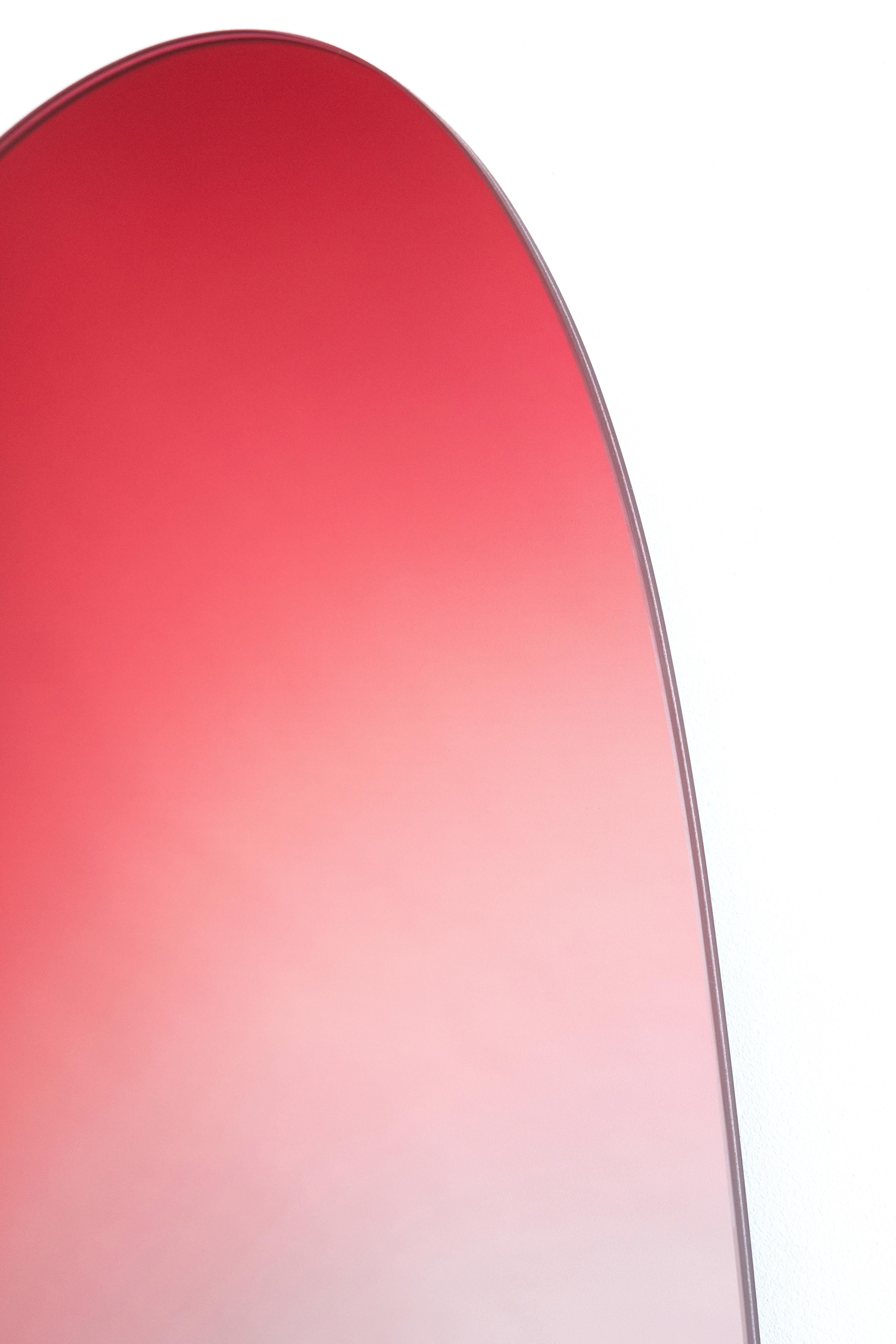Zeitgenössischer roter Body-Spiegel, oval, Farbton #2, Wandspiegel von Sabine Marcelis im Zustand „Neu“ im Angebot in Copenhagen, DK