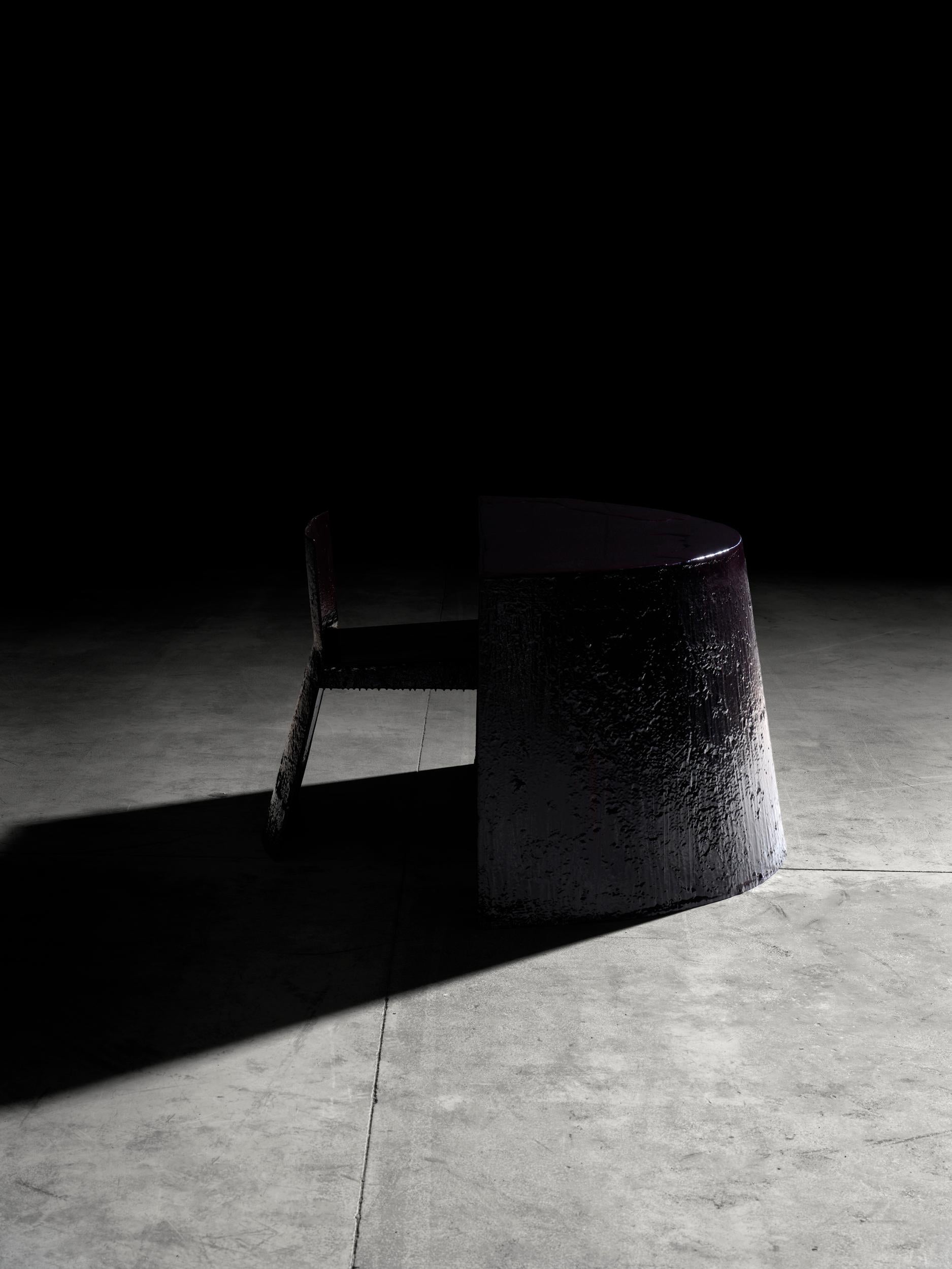 With a keen interest in the uncomfortable relationship between intimacy and voyeurism, Middernacht & Alexander thrive on investigating the psychological aspects of everyday life. Perception is a major theme, as are time, conservation and the human