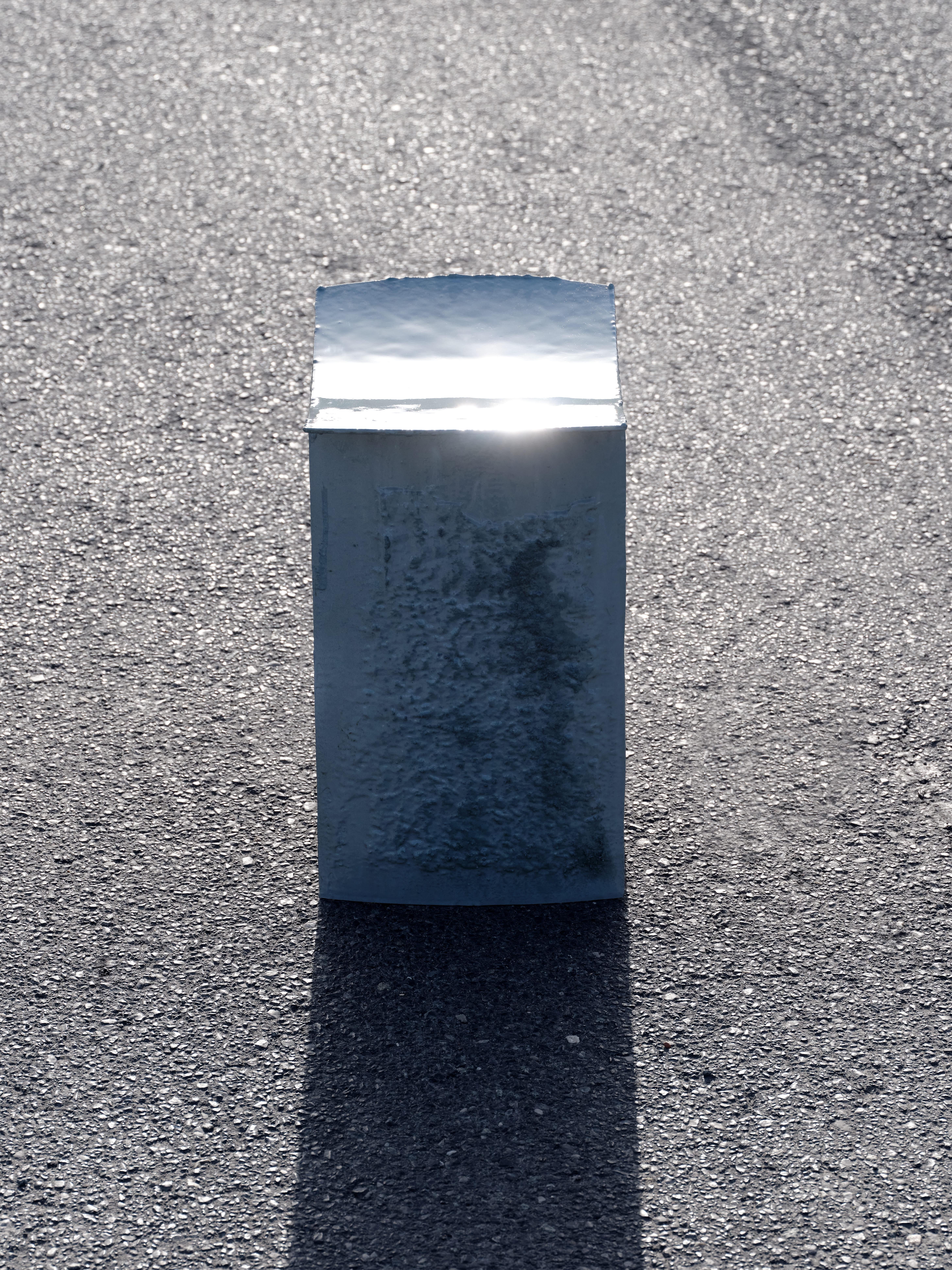 XXI secolo e contemporaneo Tavolo Cloud Stone contemporaneo e unico nel suo genere in vendita