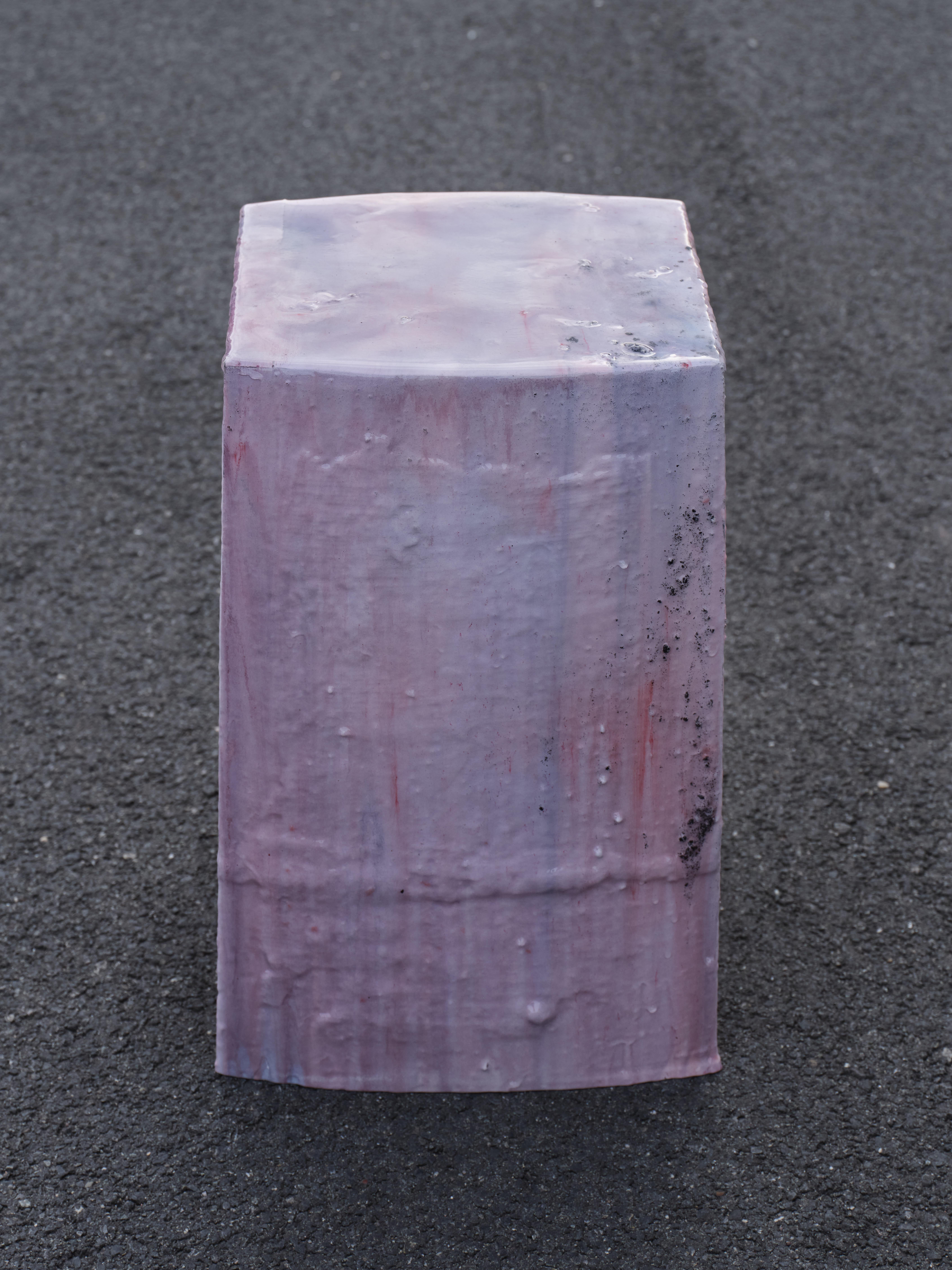 Sgabello contemporaneo unico nel suo genere Rosa in vendita 1