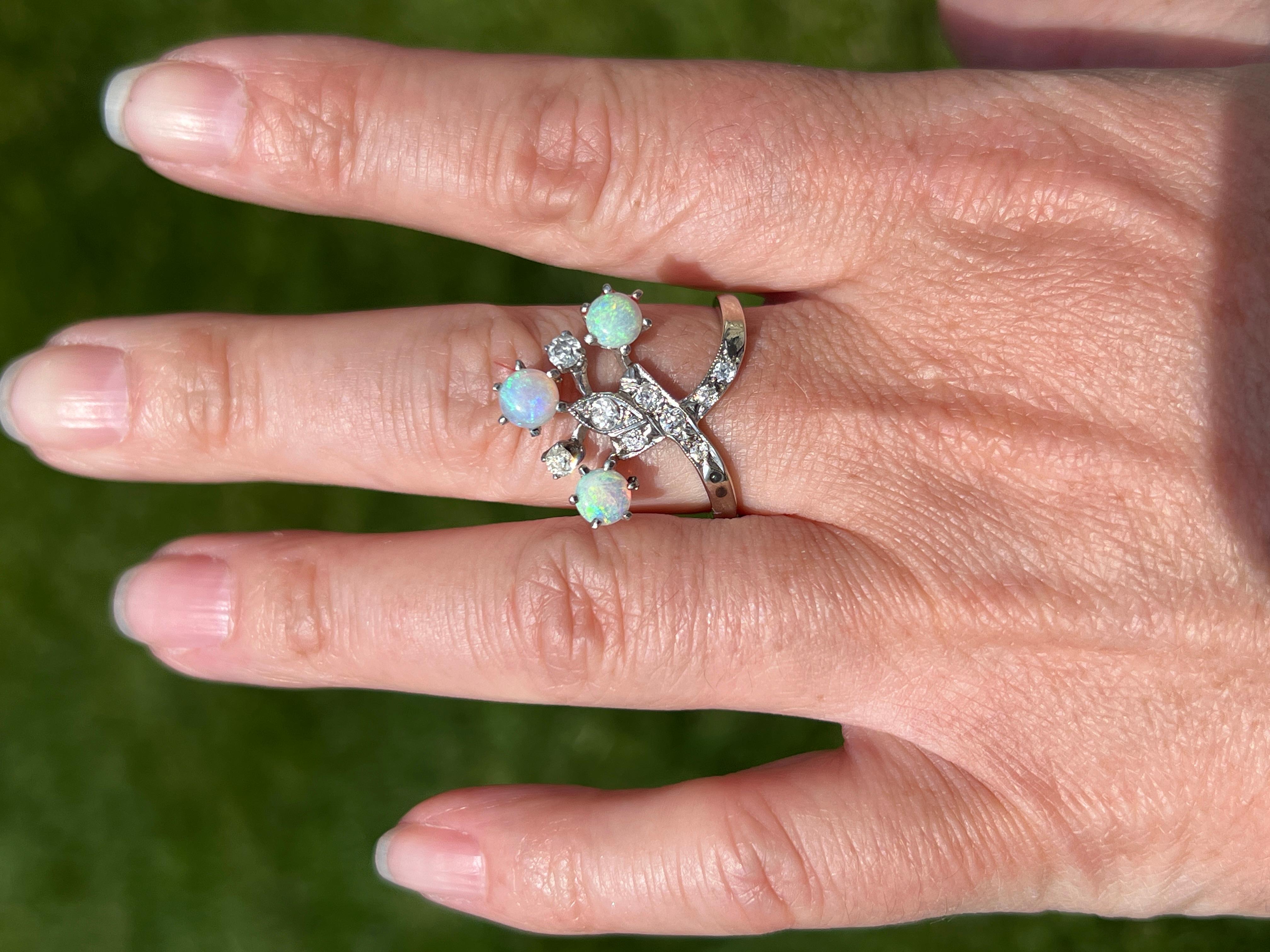 Zeitgenössischer Opal & Diamant 14k Weißgold himmlischer Statement-Ring im Angebot 6