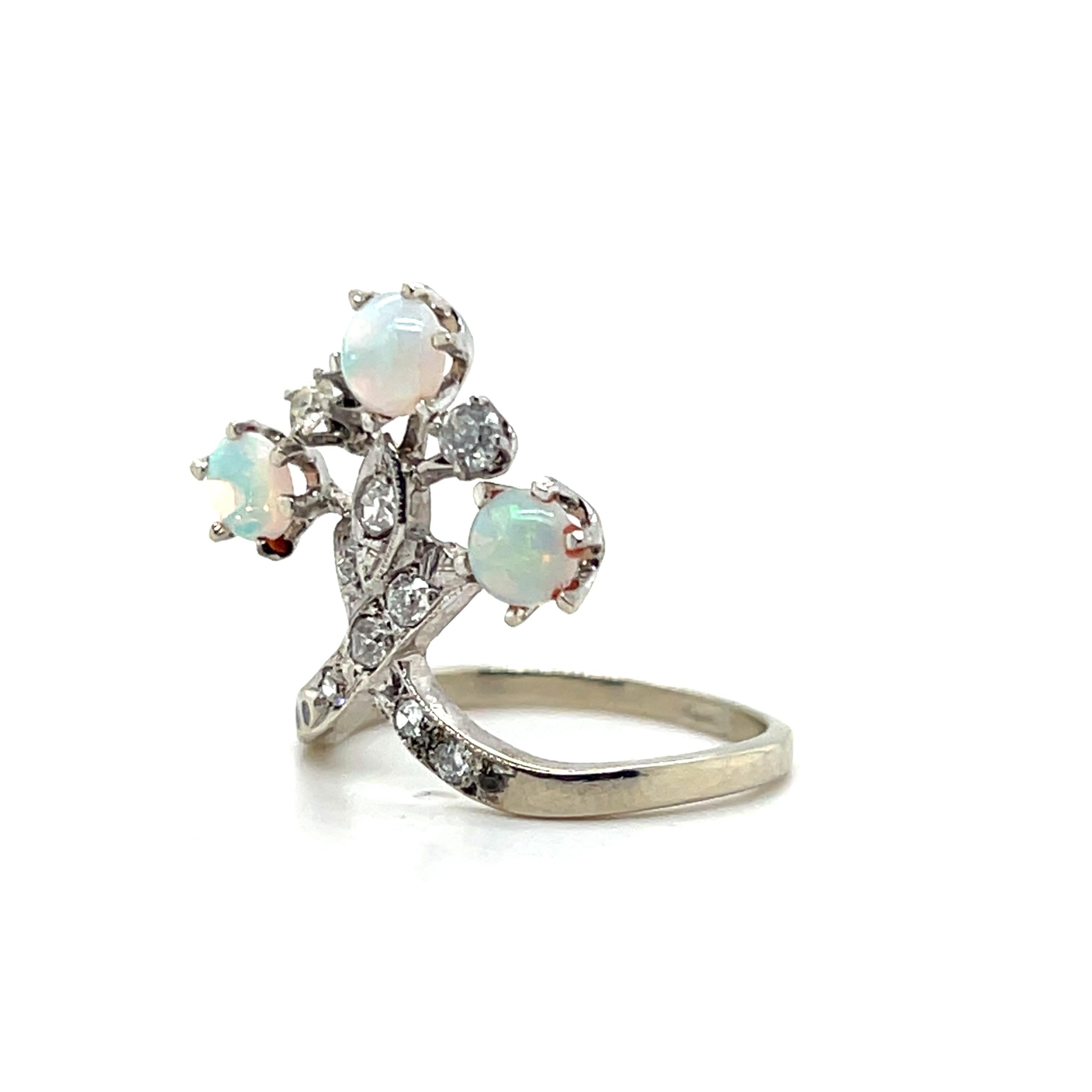 Zeitgenössischer Opal & Diamant 14k Weißgold himmlischer Statement-Ring im Angebot 1