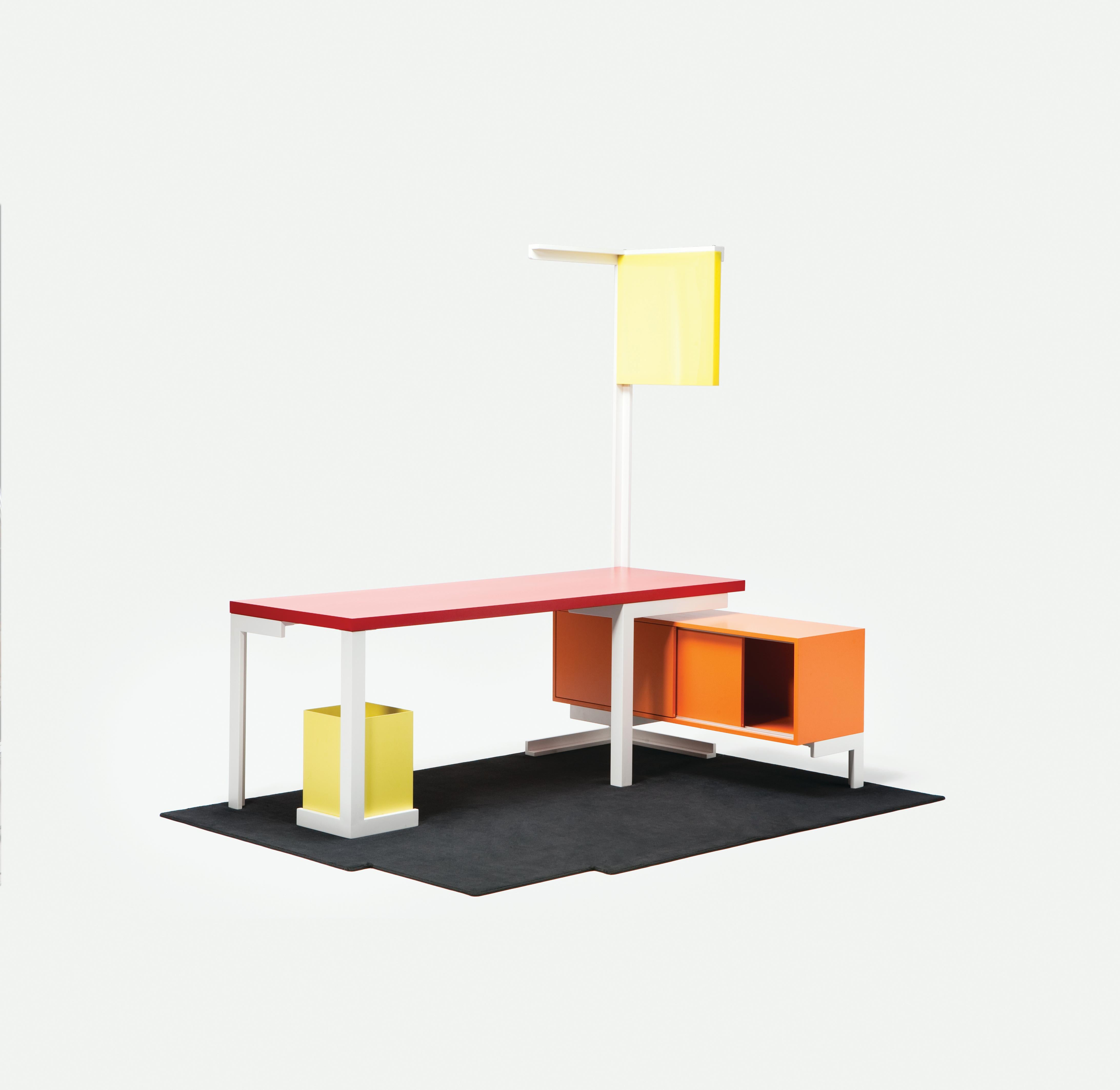 Open Room No.1 is intended to act as a room within a room. It is an architecturally minded product design with a clear function. Although it is without walls, Crasset explains that this workstation has implied boundaries formed by the angles of a