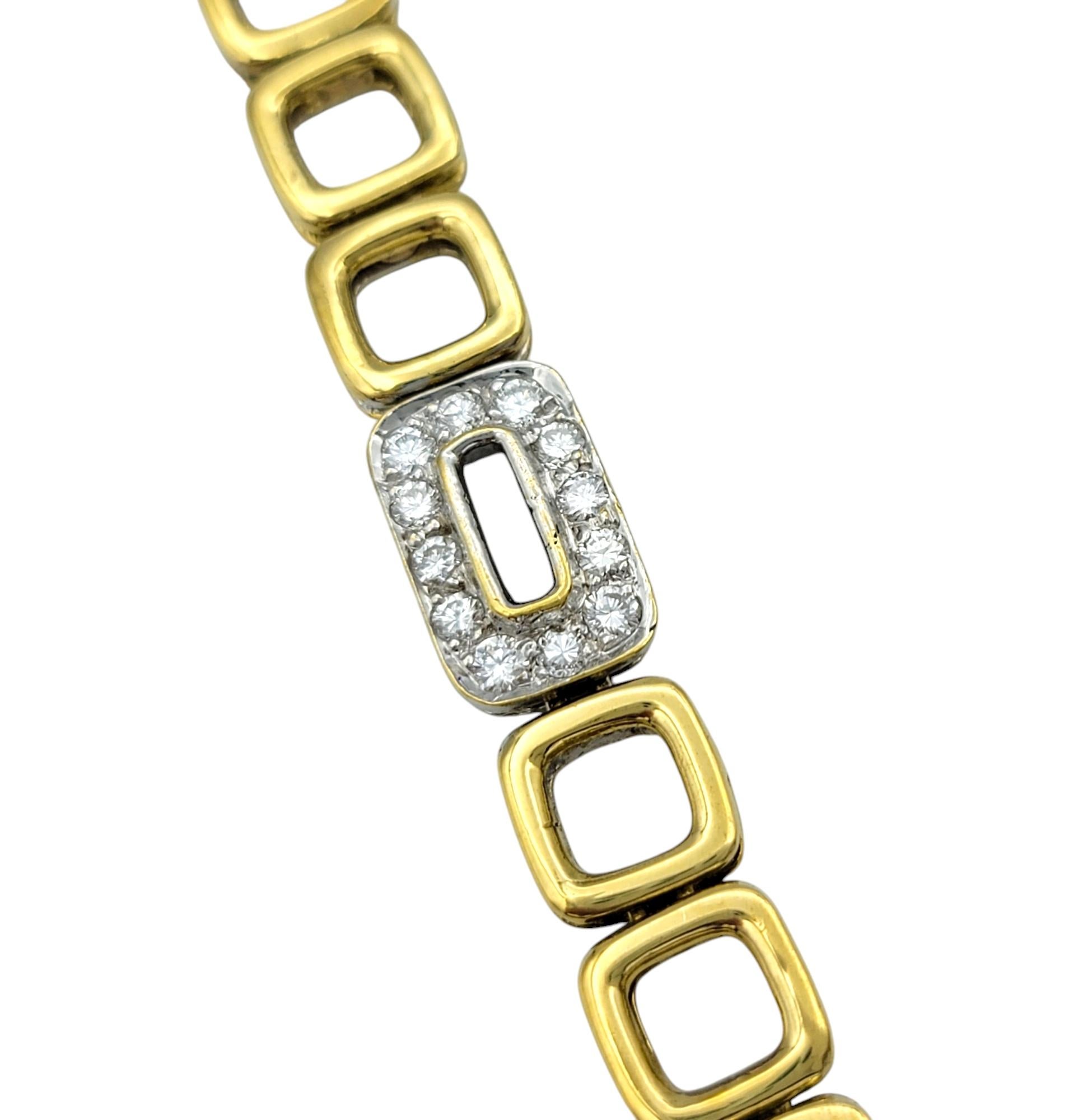 Contemporaneo Collana a maglie lunghe in oro giallo 18 carati con pavé quadrato aperto e contemporaneo di diamanti in vendita